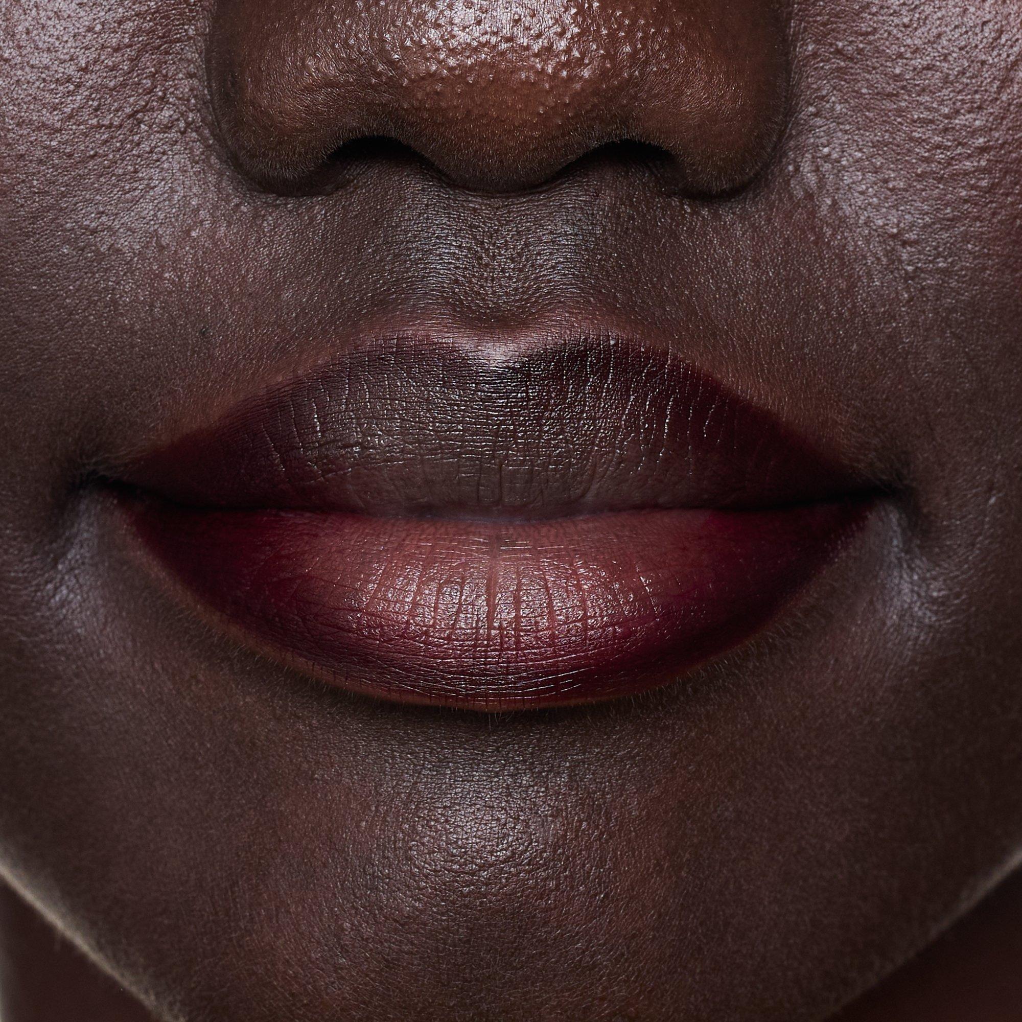 line & STAIN! TATTOO LIP LINER