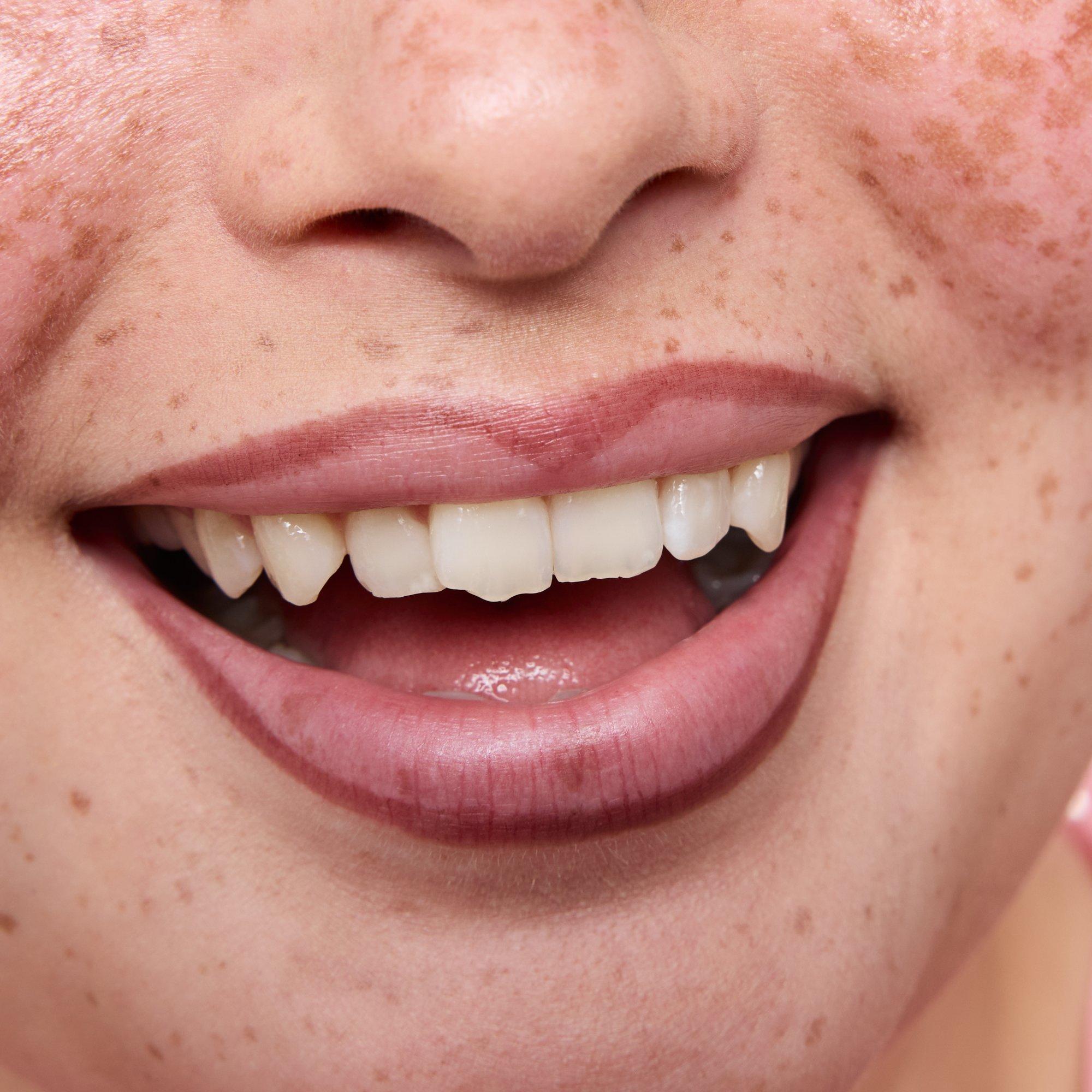 line & STAIN! TATTOO LIP LINER