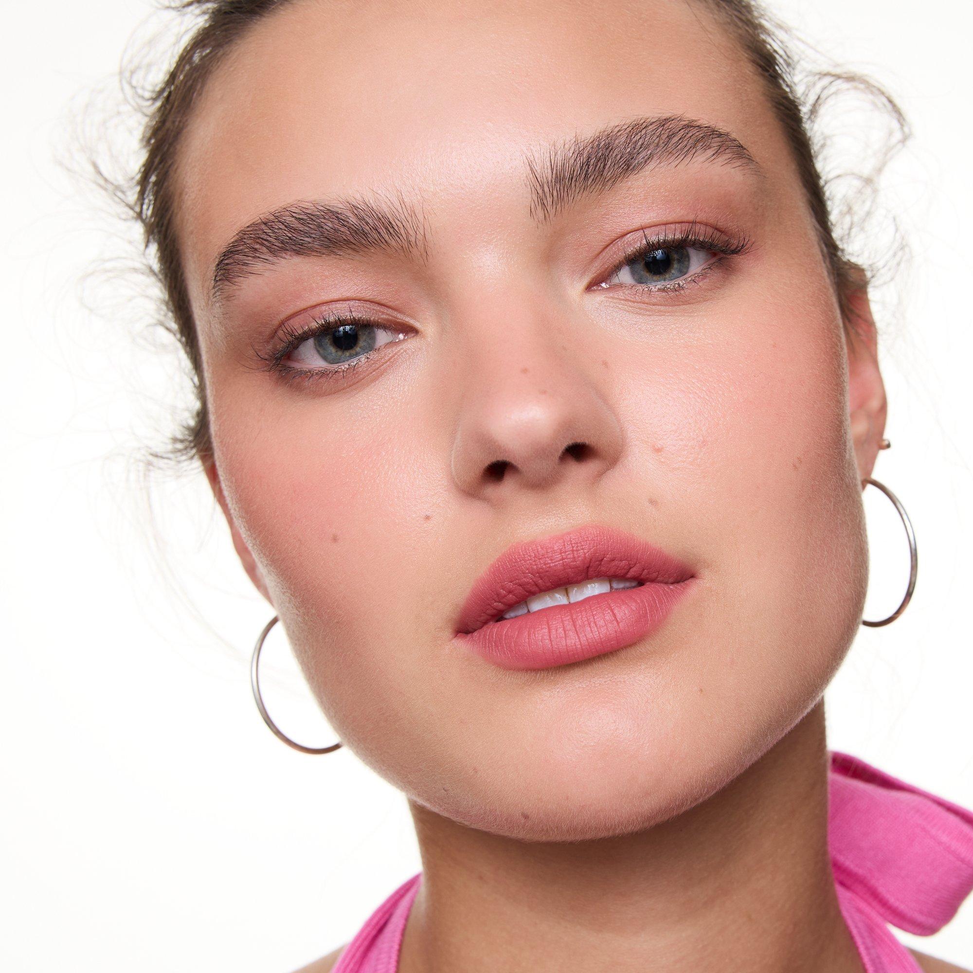 JUICY MATTE lip mousse – Application Full Face Light - Product item 9 of 11