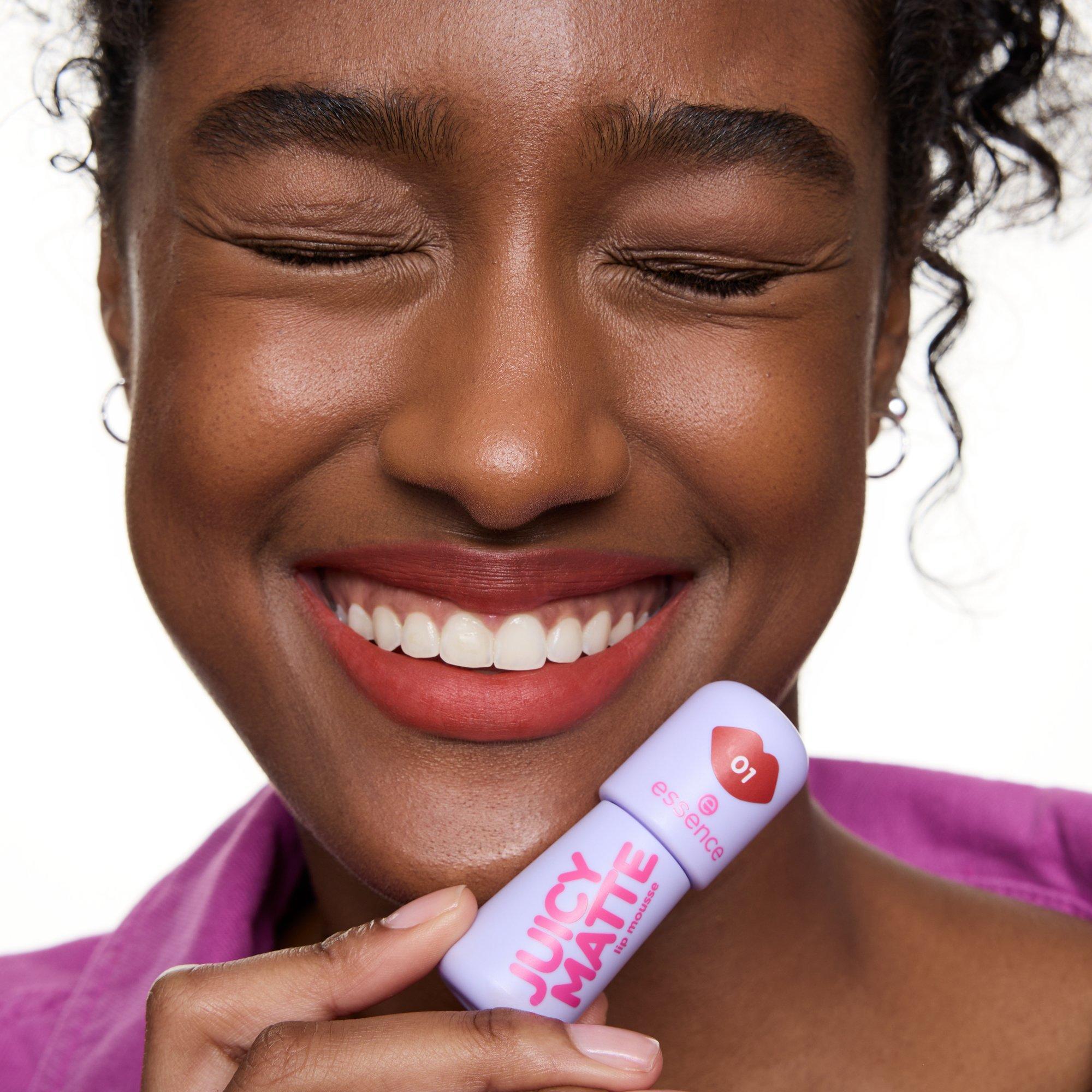 JUICY MATTE lip mousse – Application Full Face Dark - Product item 8 of 11