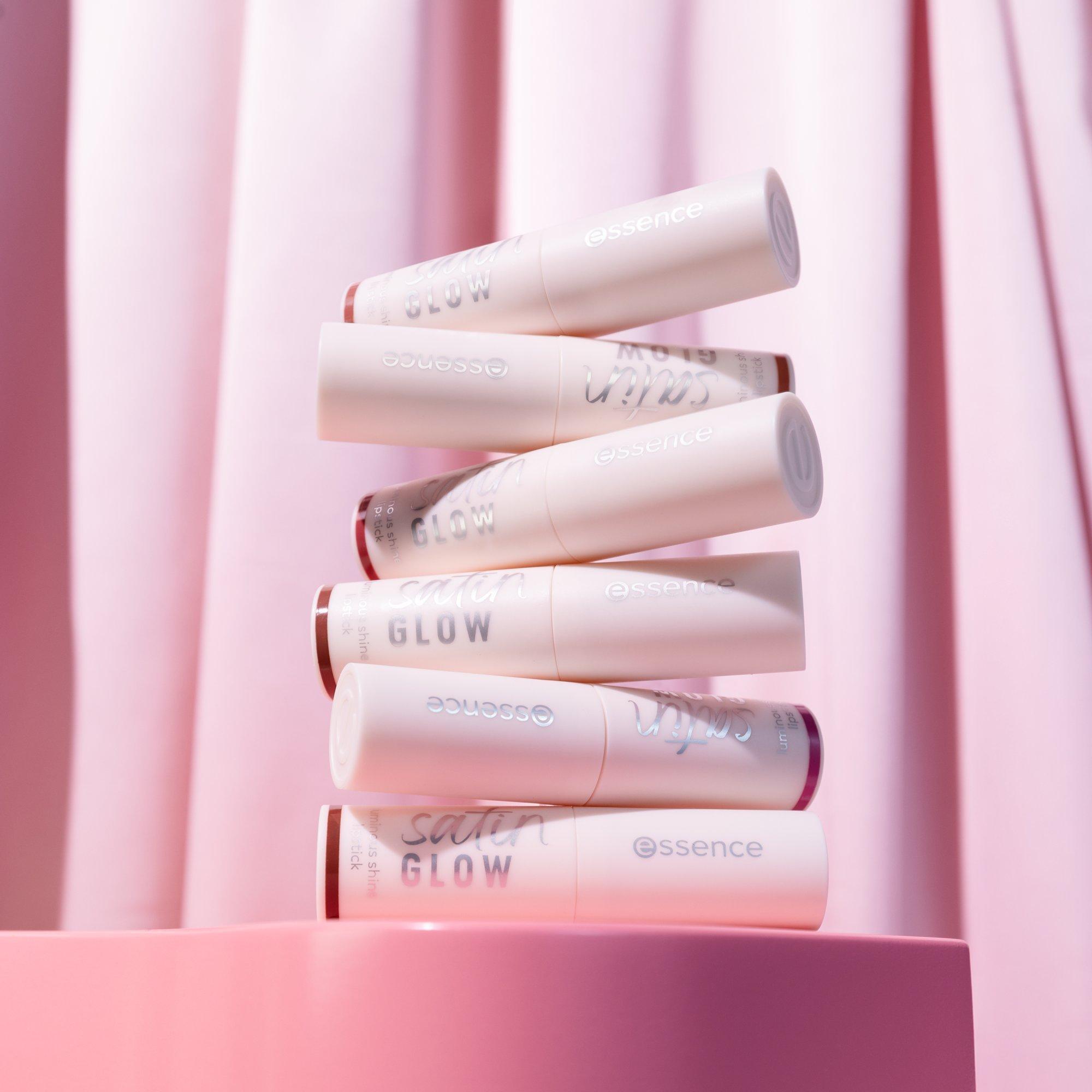 barra de labios satinada GLOW con brillo luminoso