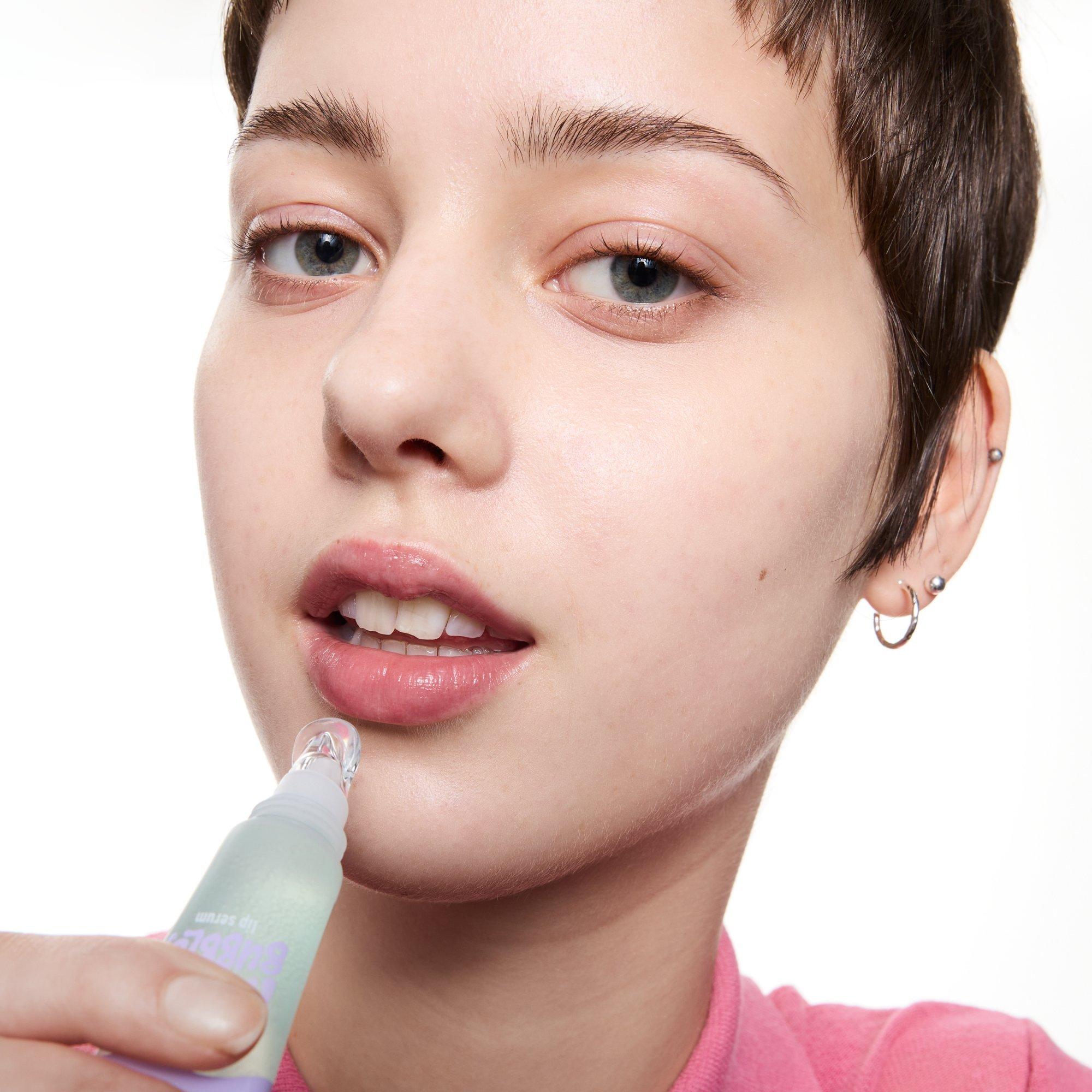 HYDRA BUBBLES siero labbra – Application Full Face Fair - Articolo 6 di 9