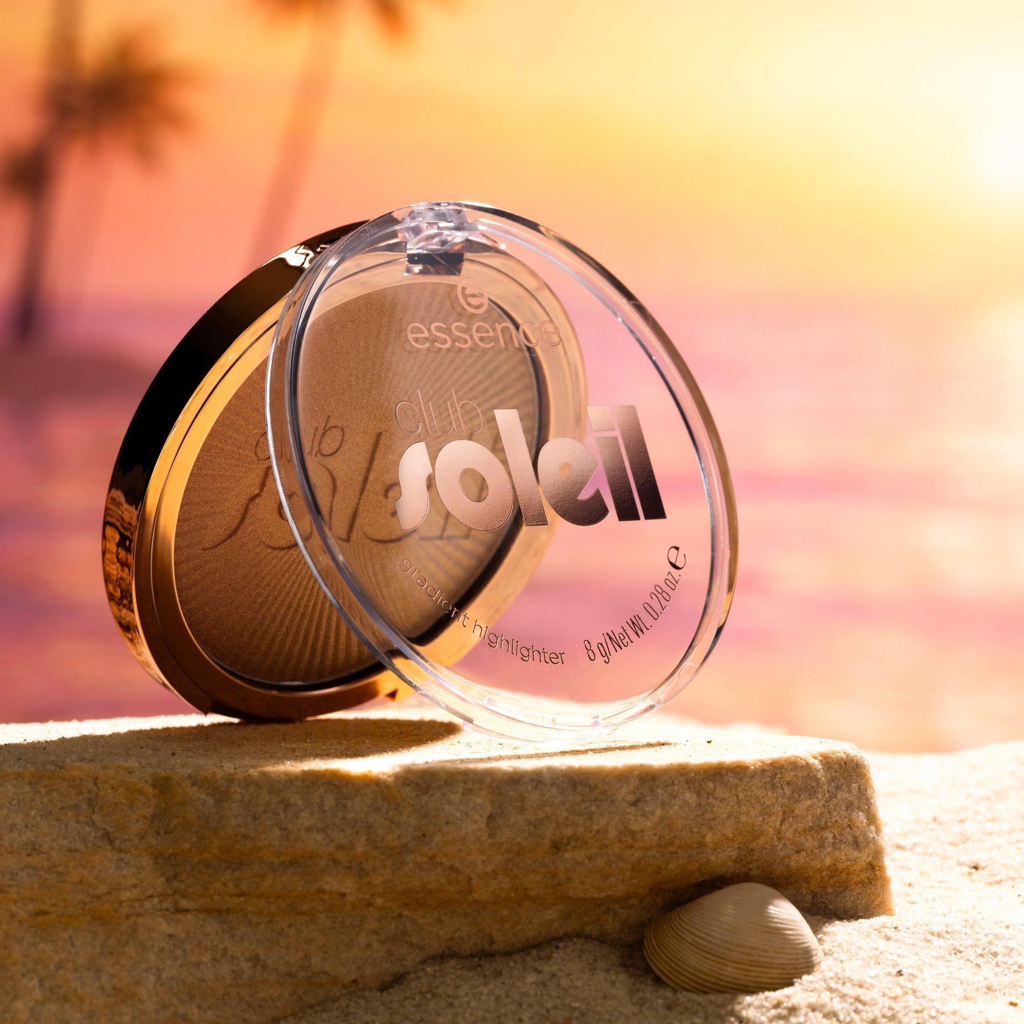 club SOLEIL gradient highlighter