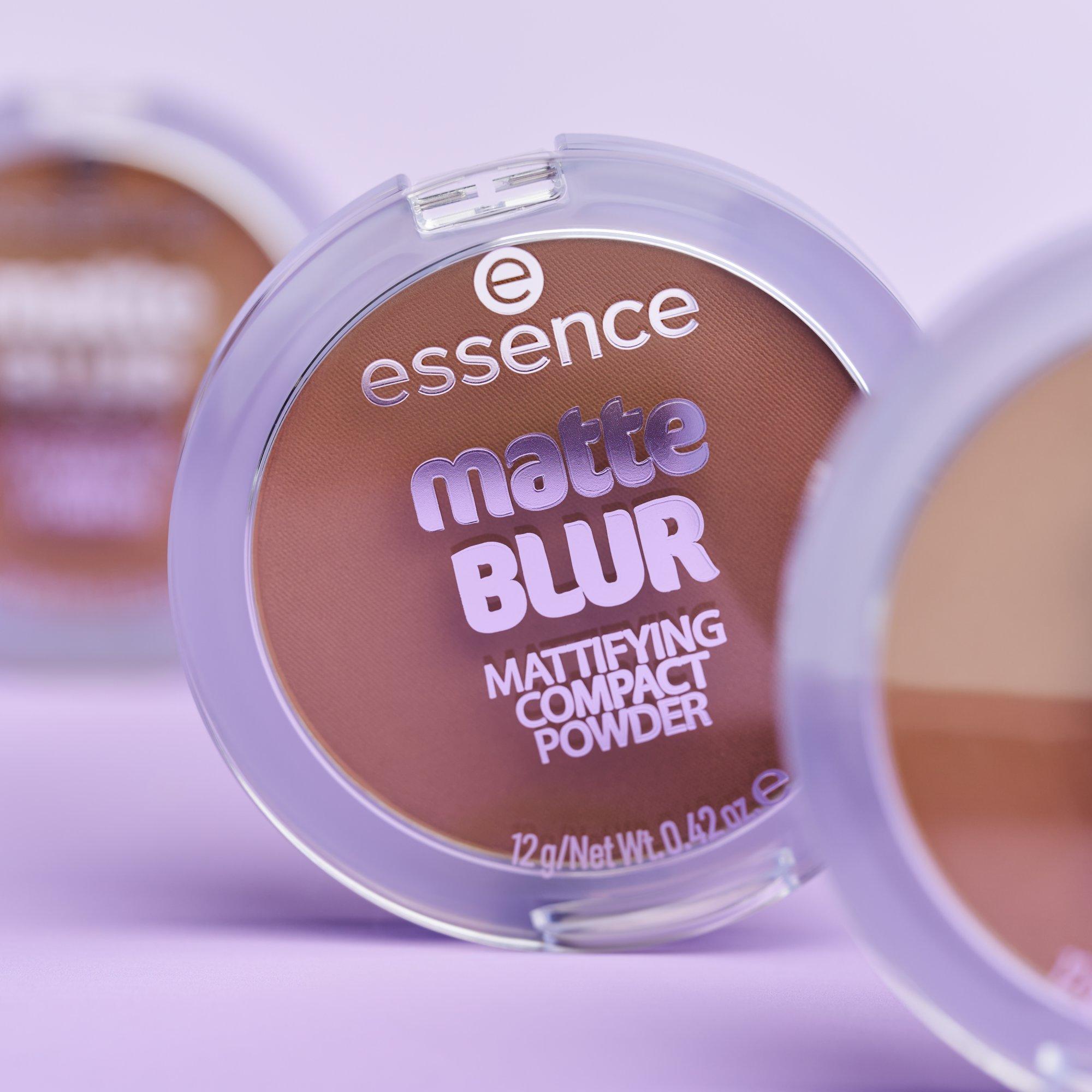 matte BLUR MATTIFYING COMPACT POWDER poudre compacte matifiante