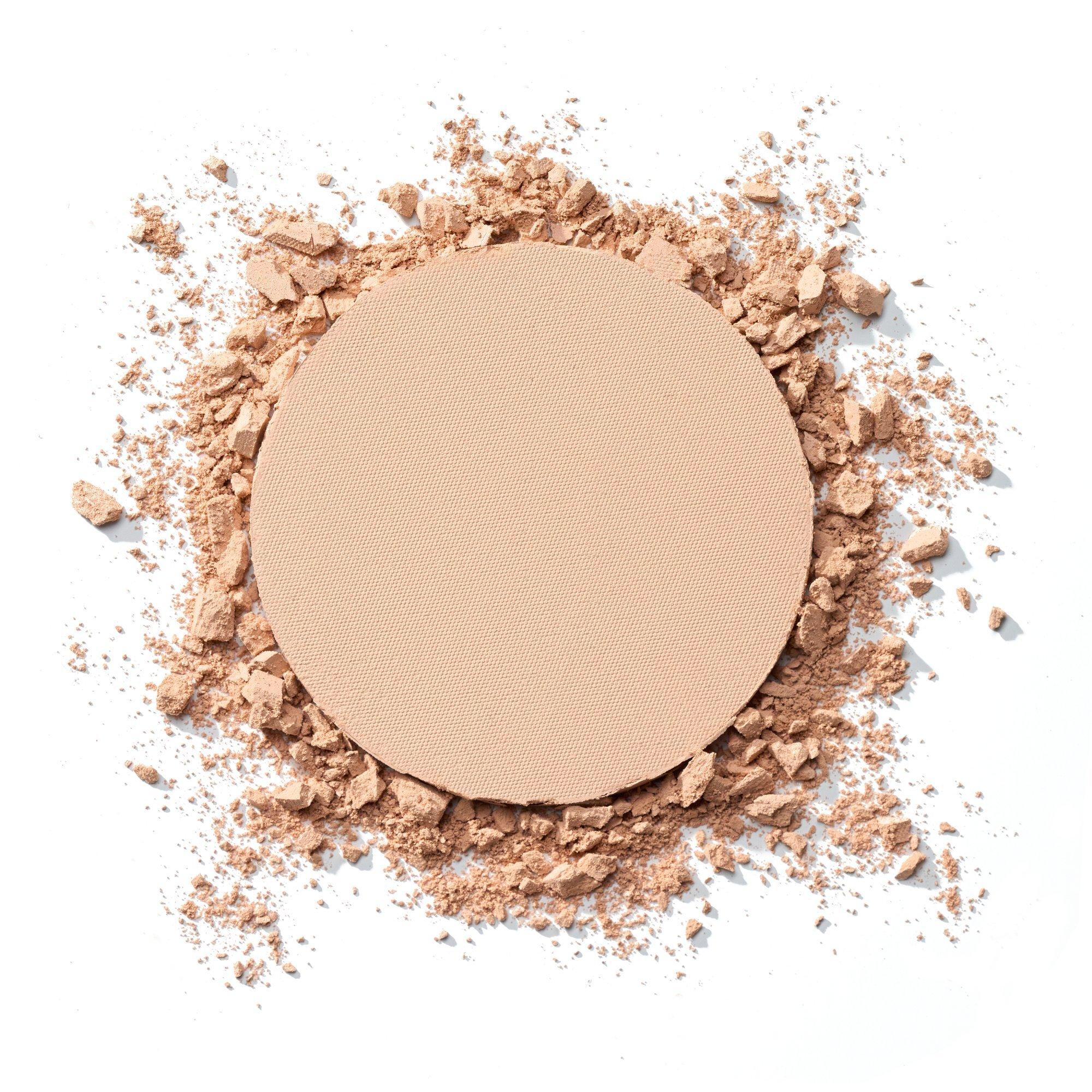 matte BLUR MATTIFYING COMPACT POWDER