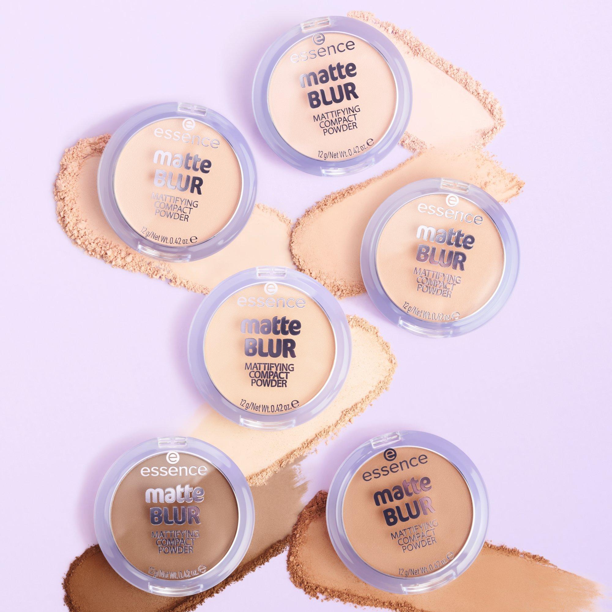 matte BLUR MATTIFYING COMPACT POWDER