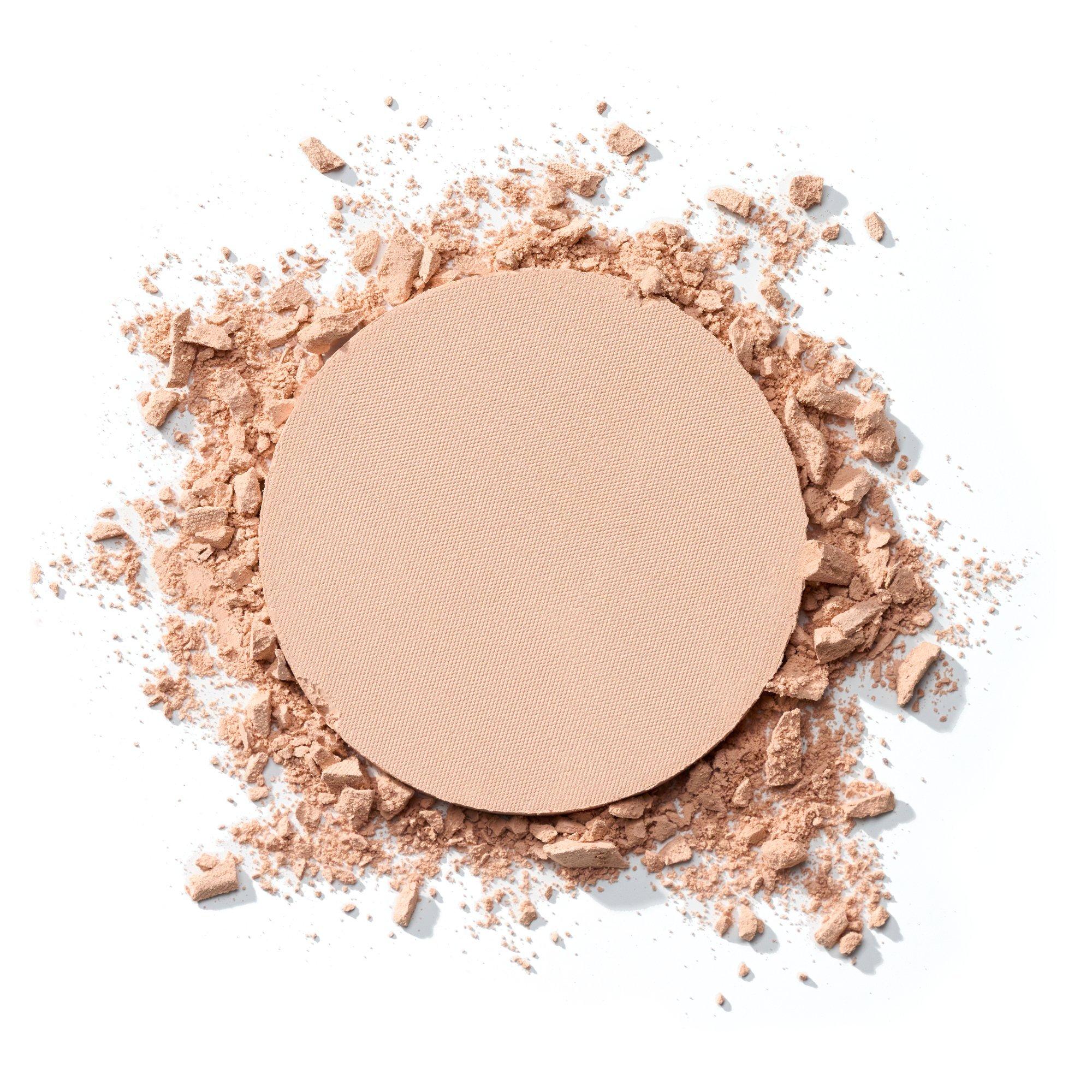 matte BLUR MATTIFYING COMPACT POWDER