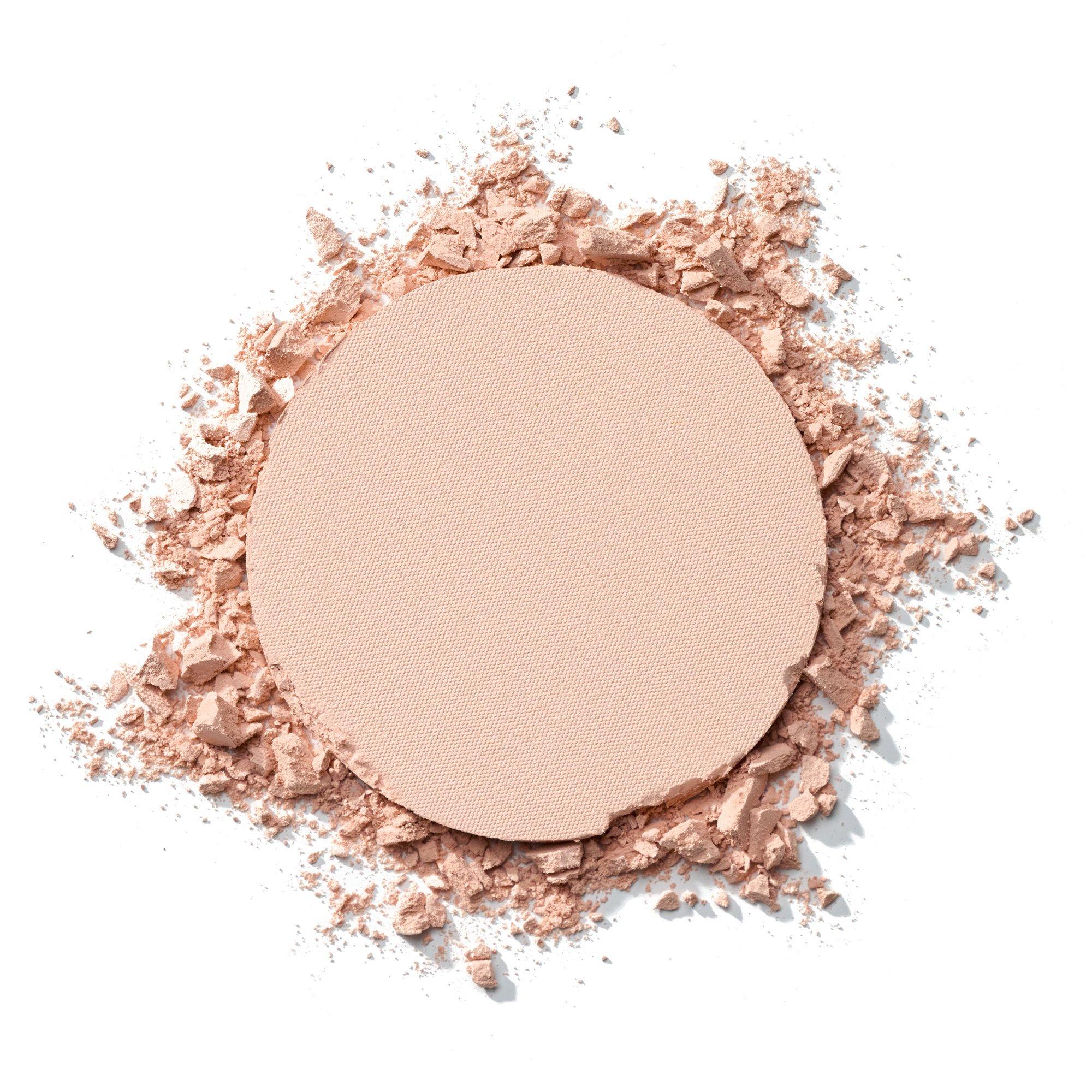 matte BLUR MATTIFYING COMPACT POWDER