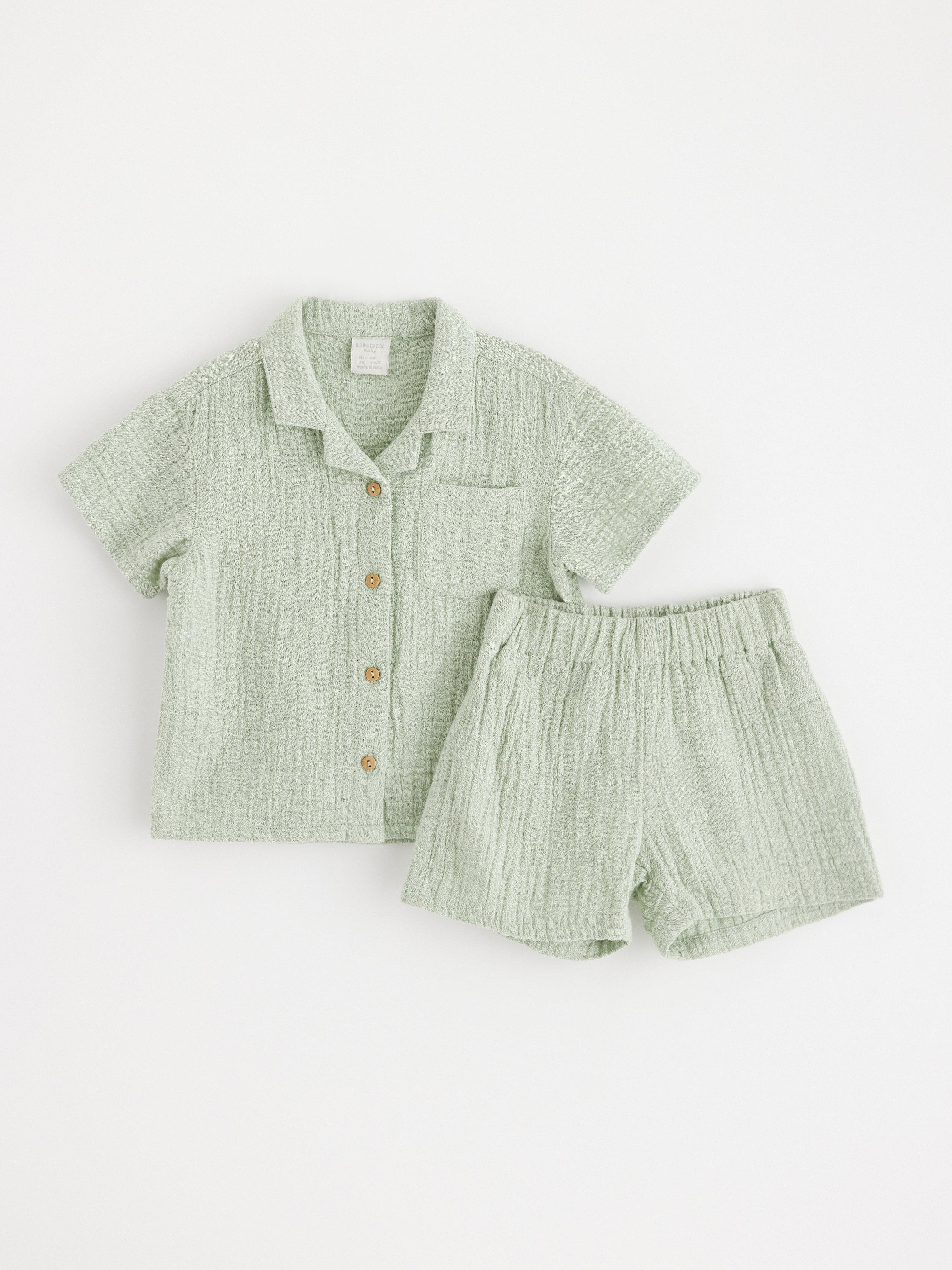 Set - skjorta och shorts