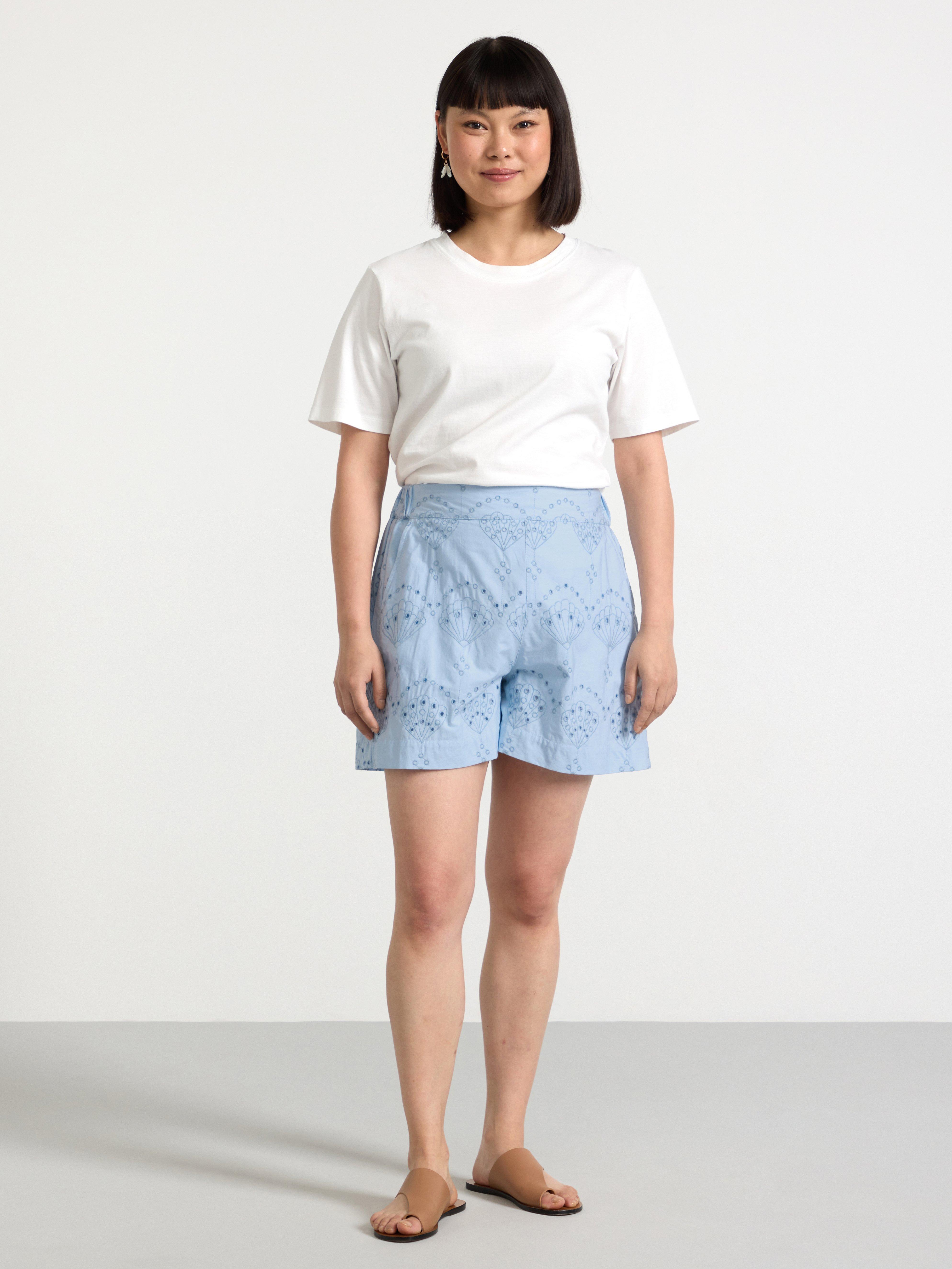 Shorts med broderie anglaise
