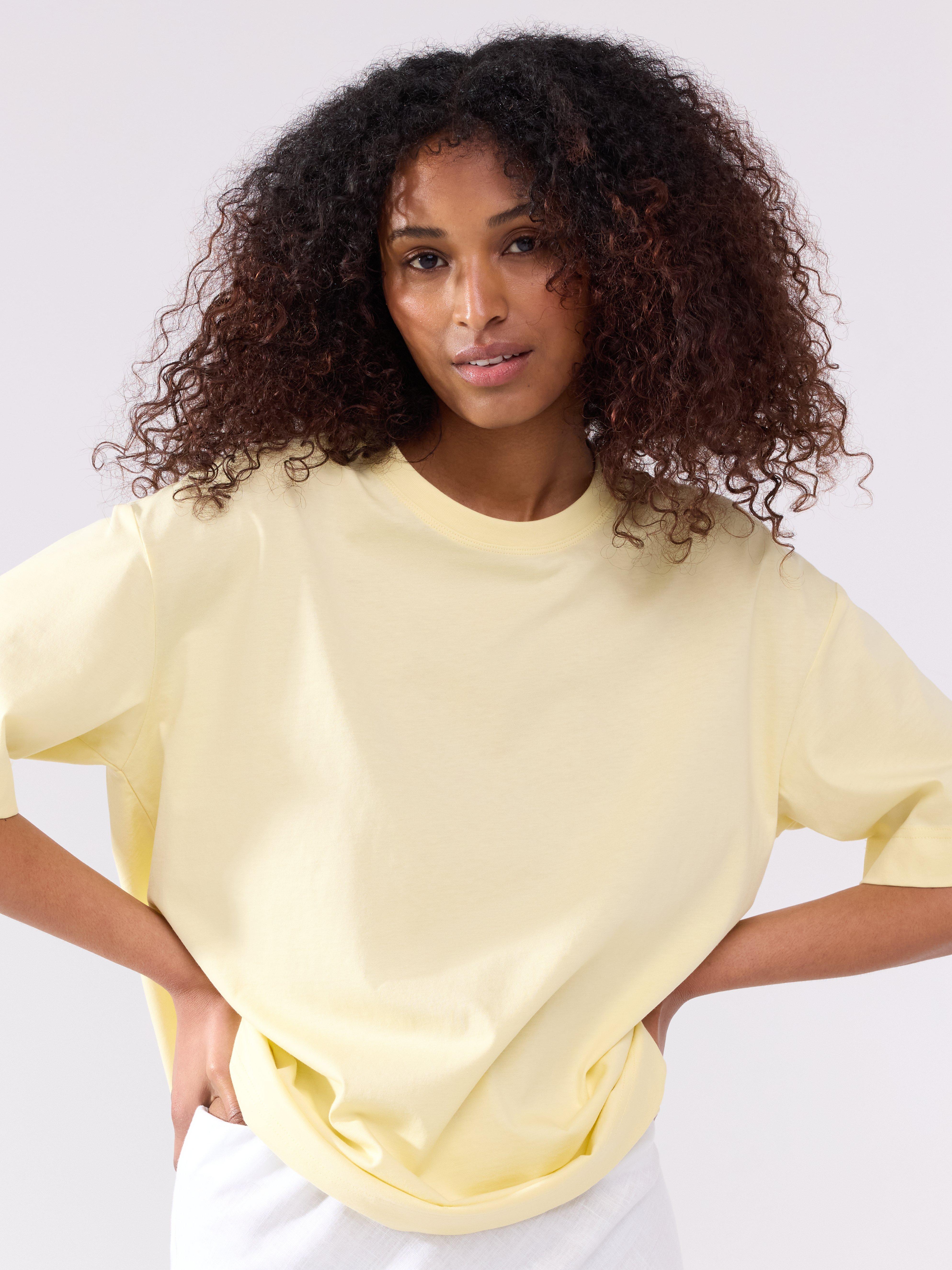 T-shirt - Womens Wear - Yellow