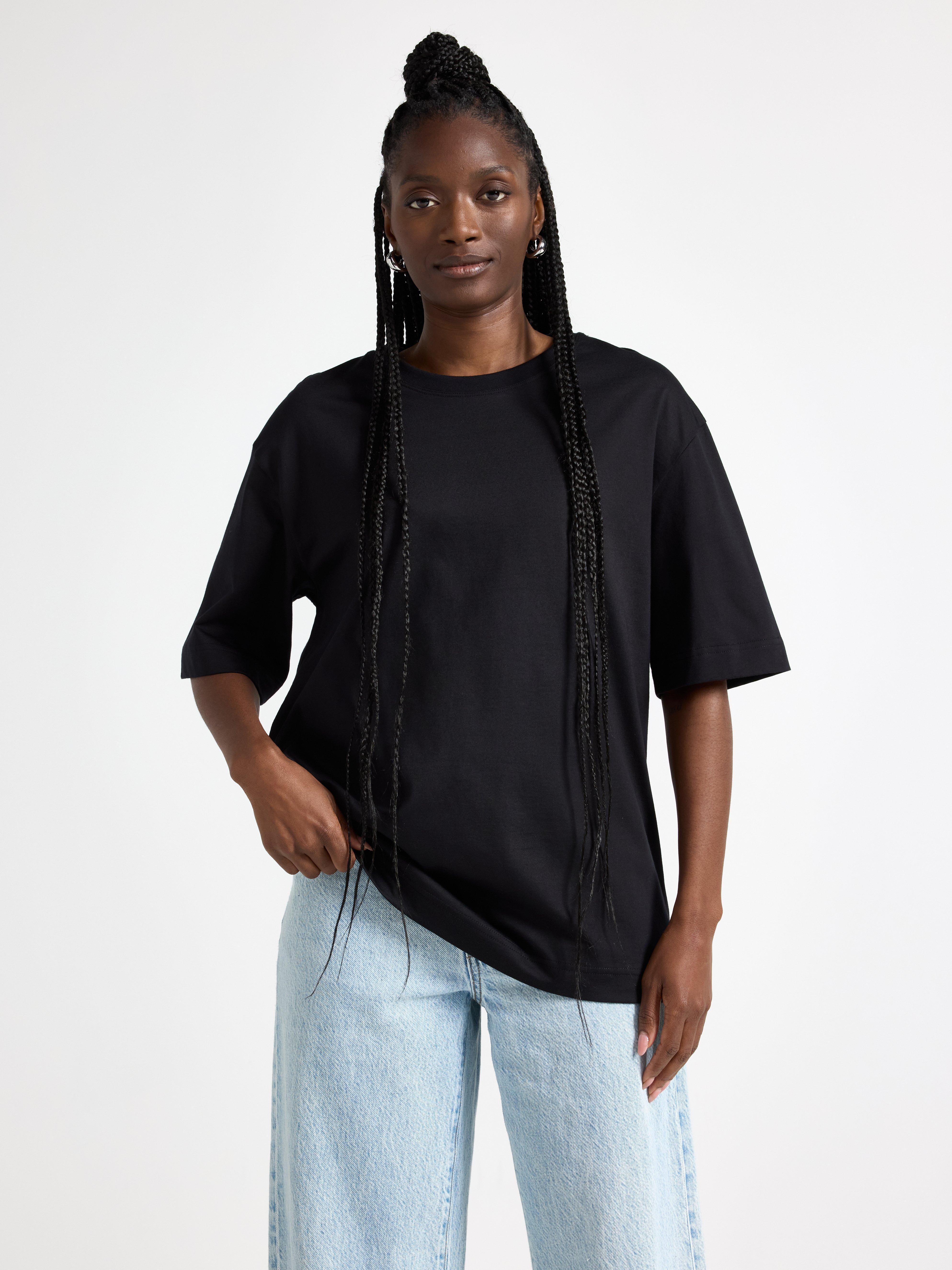 T-shirt - Womens Wear - Black