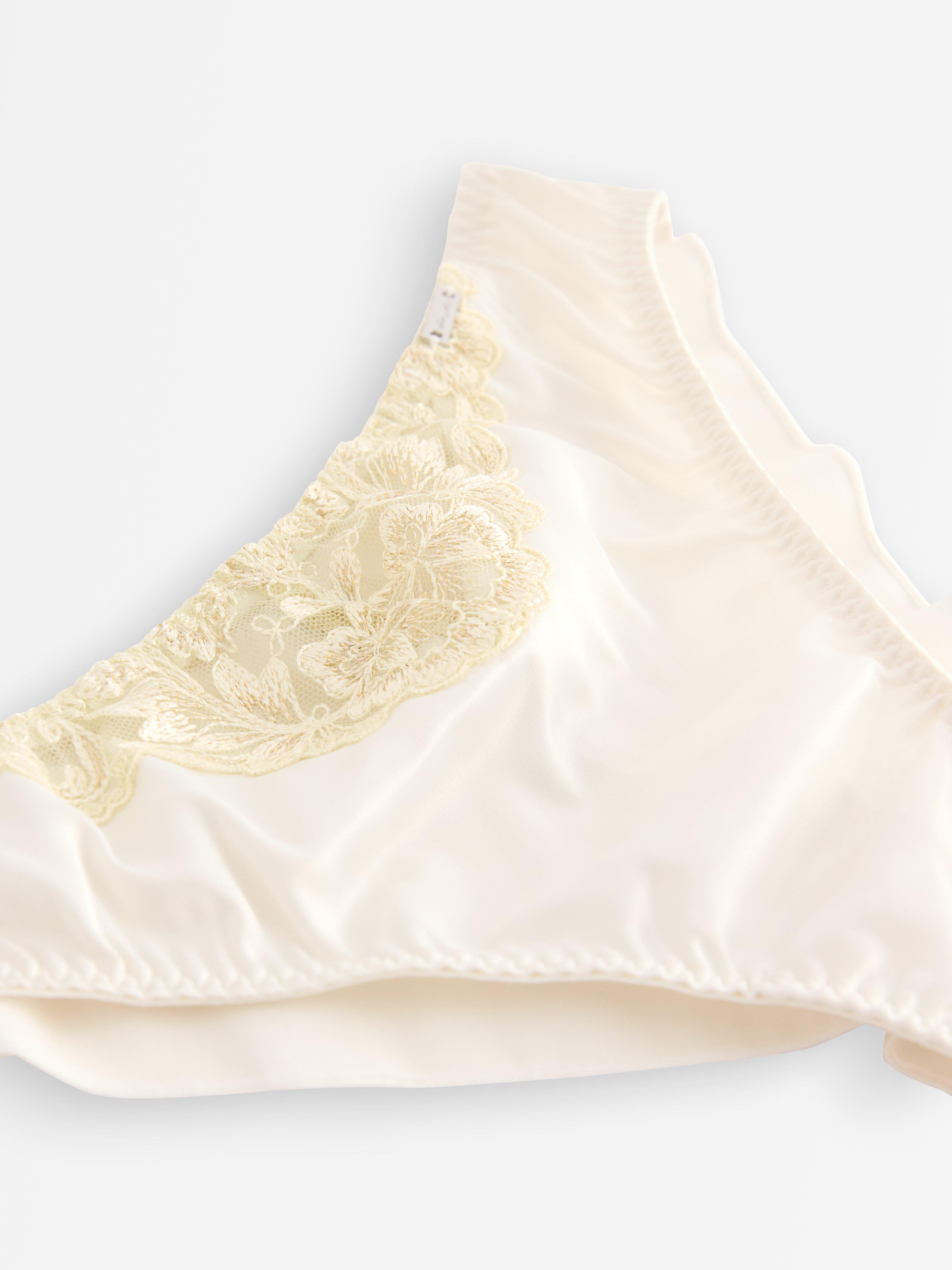 Brazilian Regular - Lingerie - White