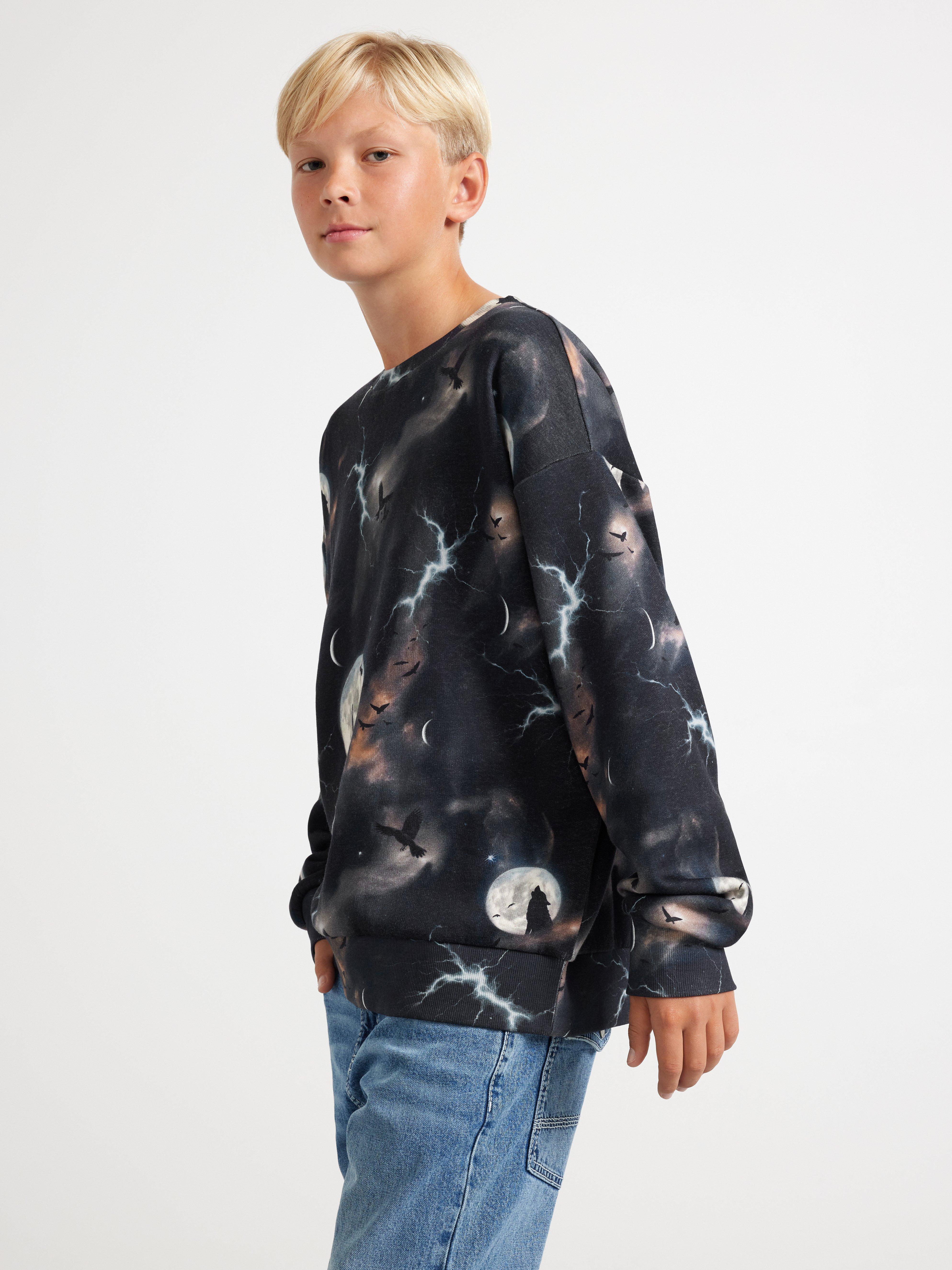 Comfy black sweatshirt outlet