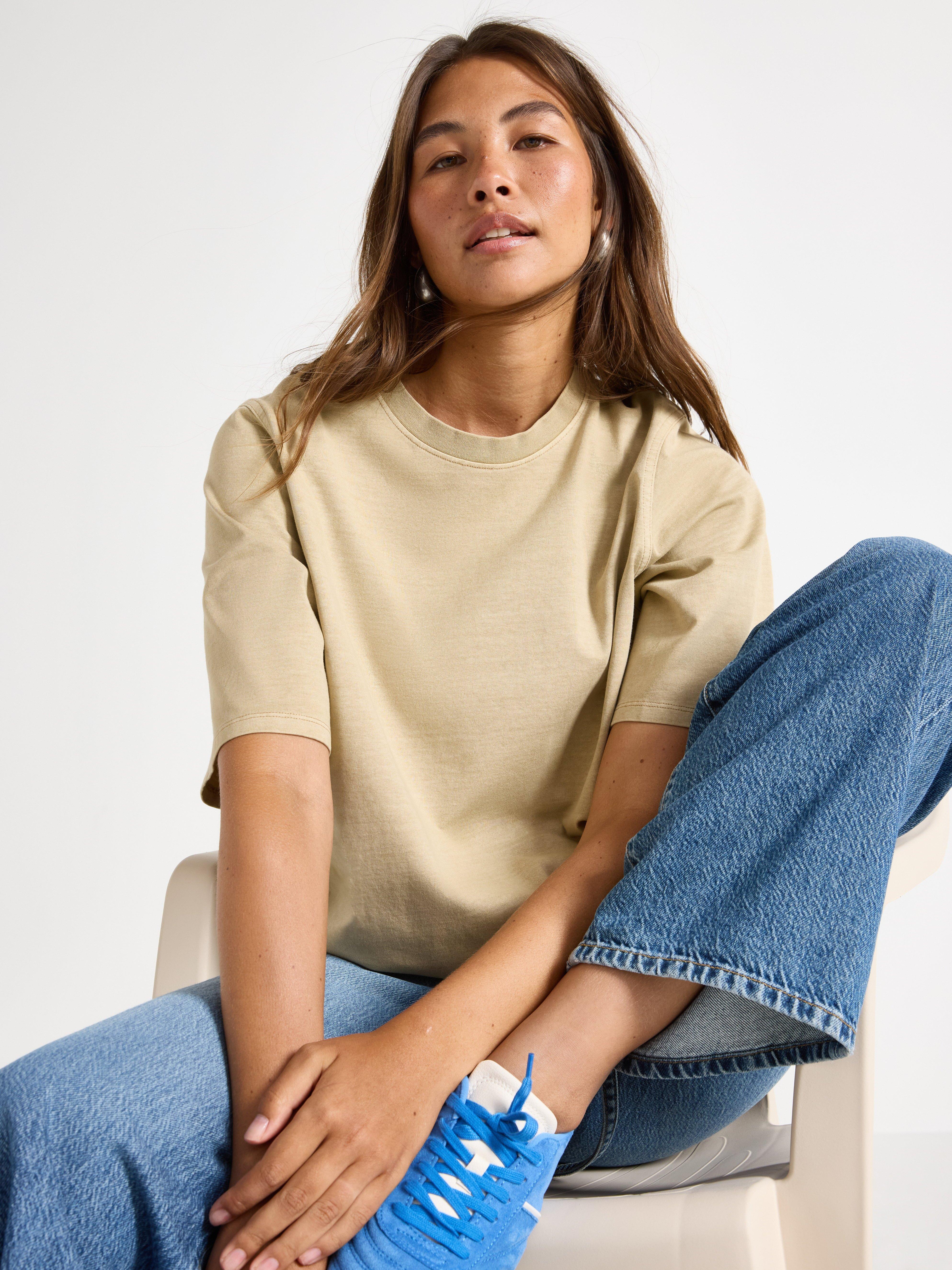 T-paita - Naiset - Beige