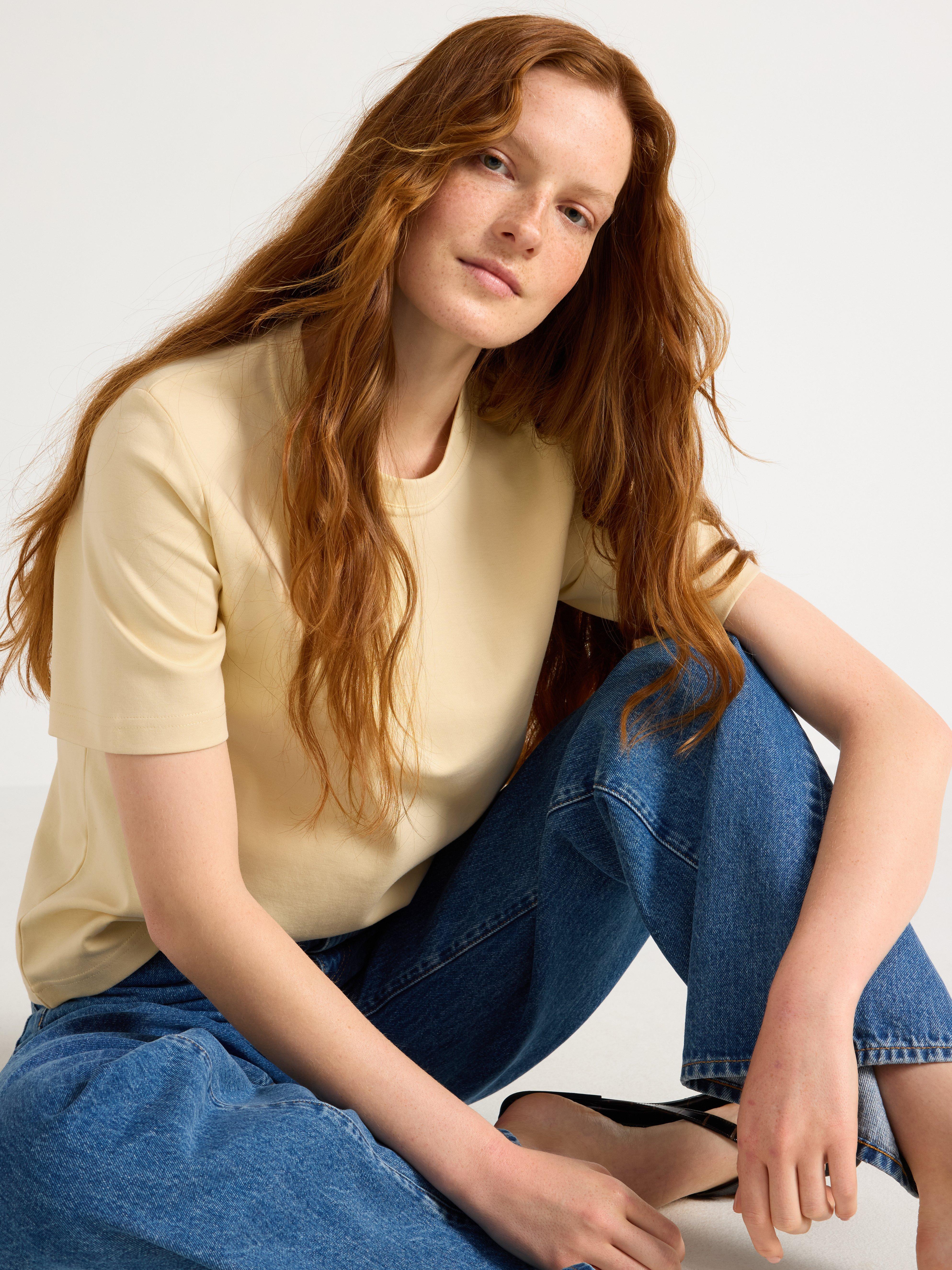 T-shirt - Womens Wear - Yellow