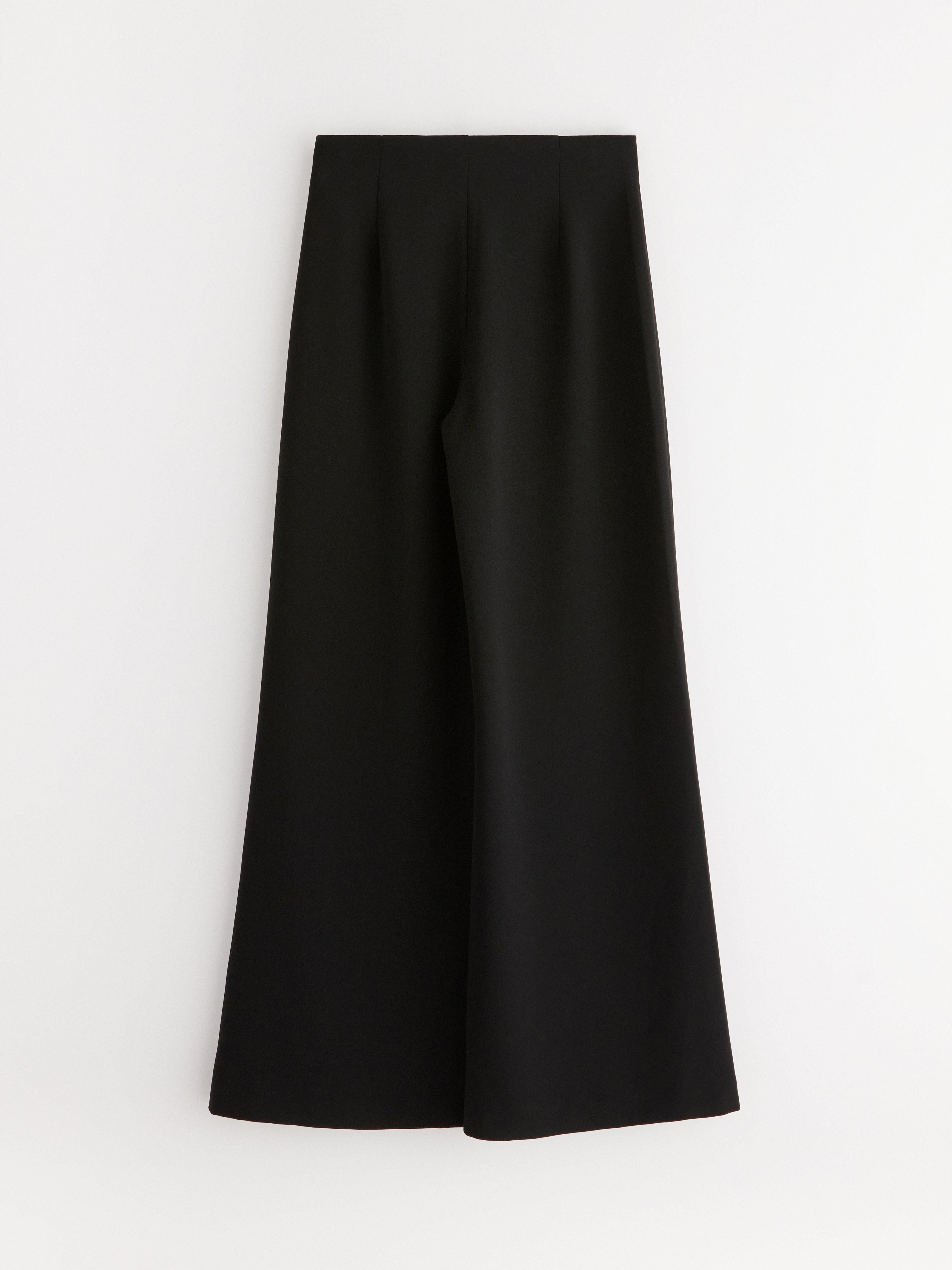  - Womens Wear - Black