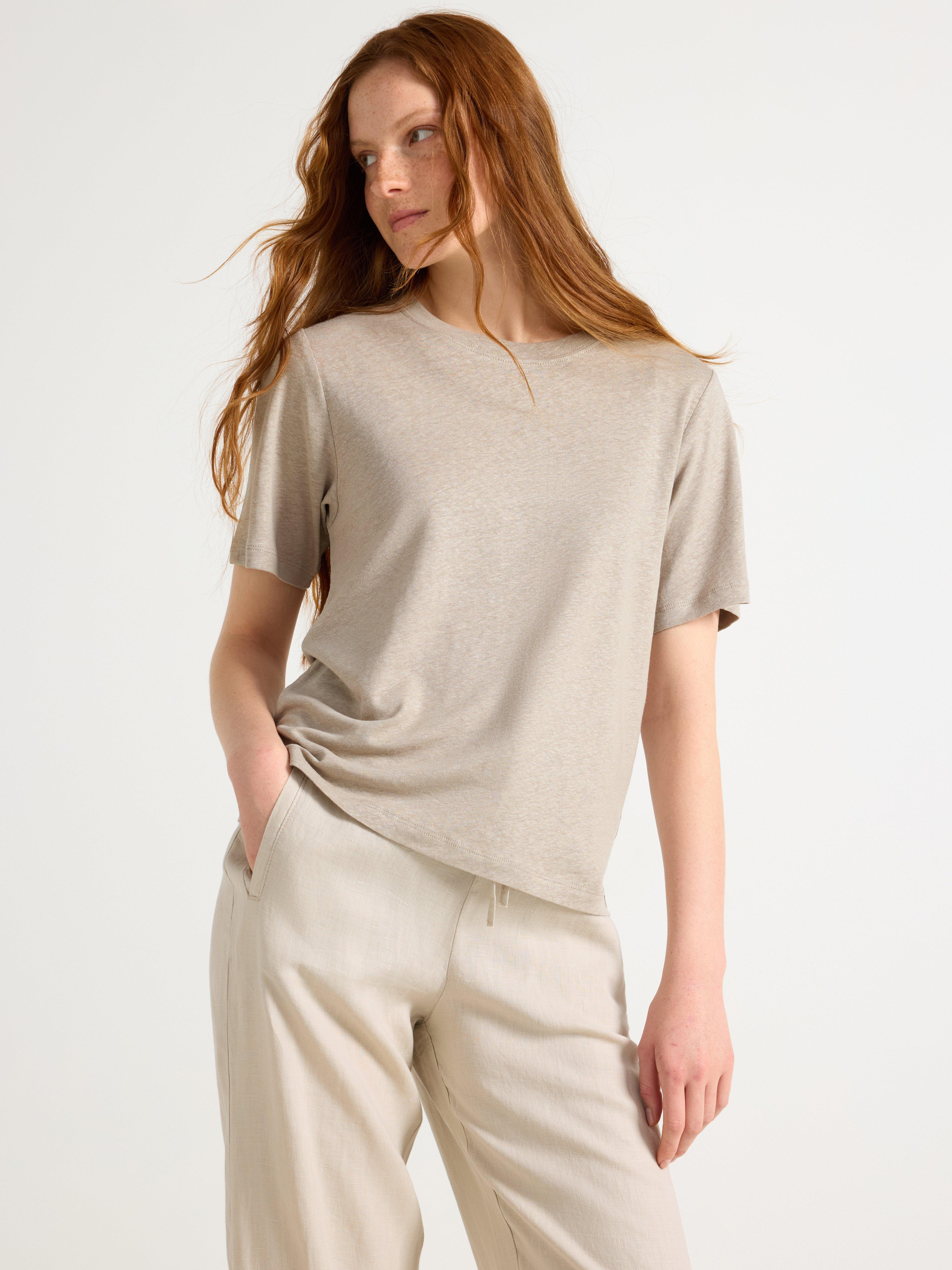 T-shirt - Womens Wear - Beige