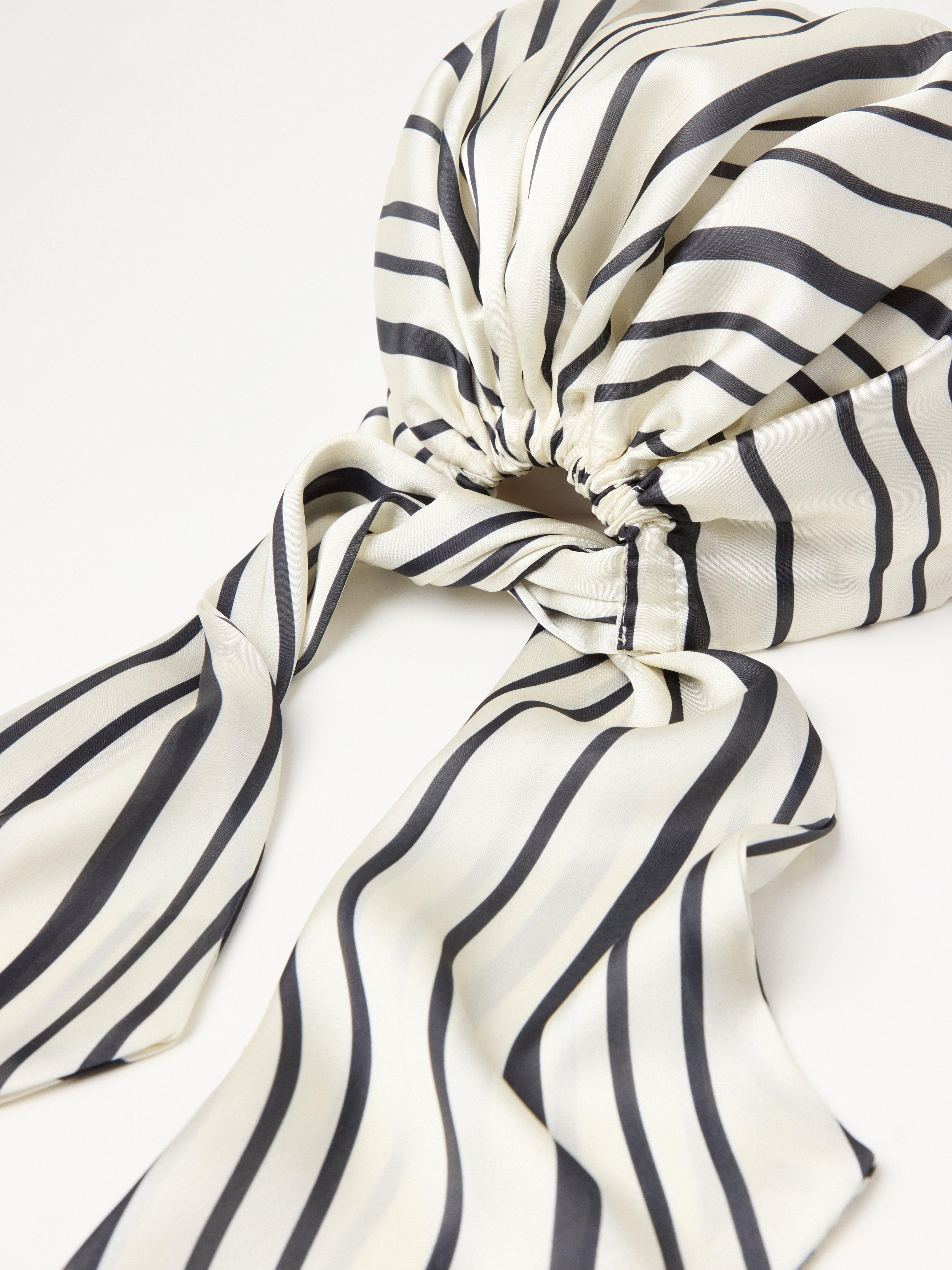 Scarf - Womens Wear - Black