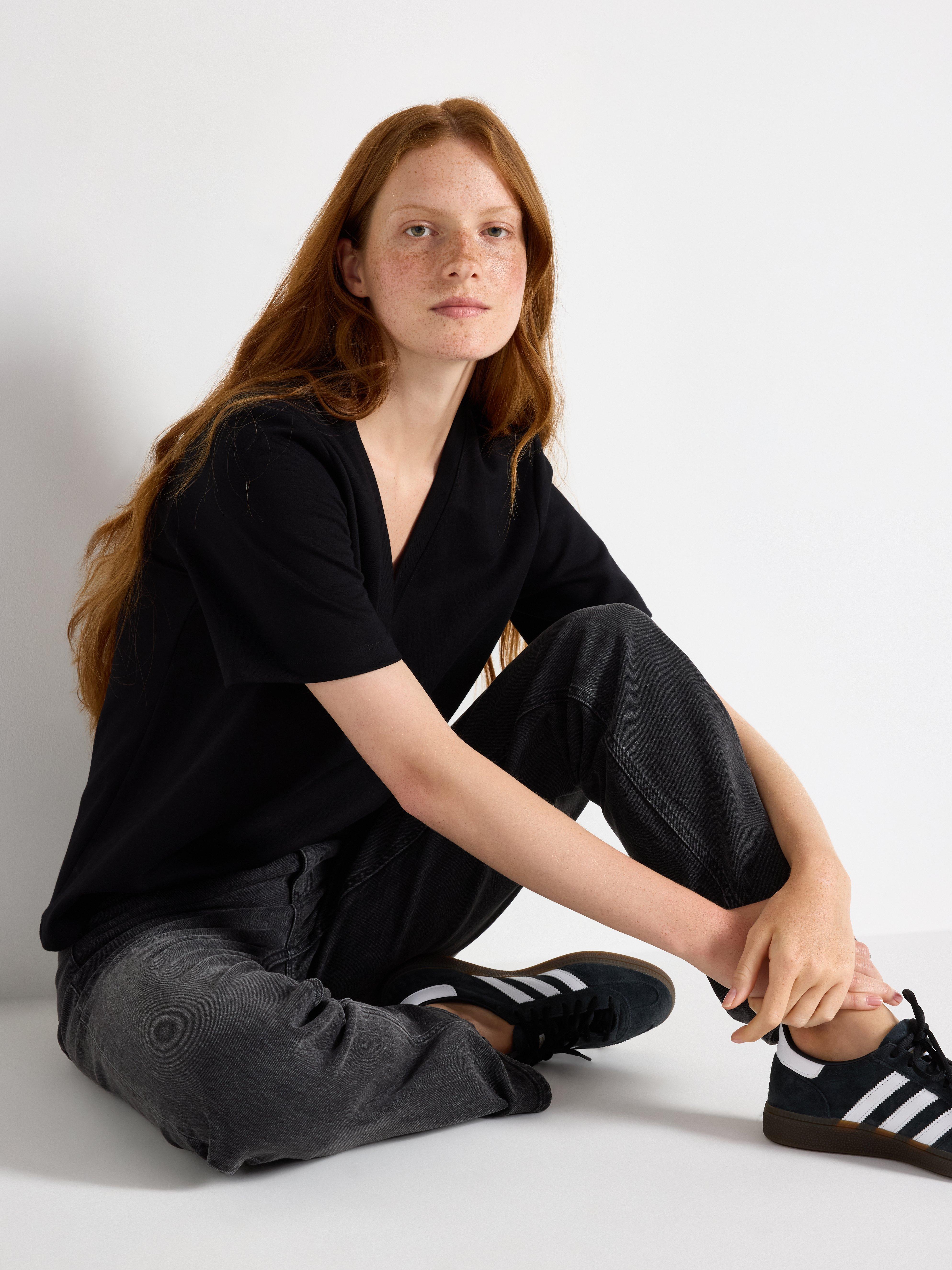 T-shirt - Dam - Svart