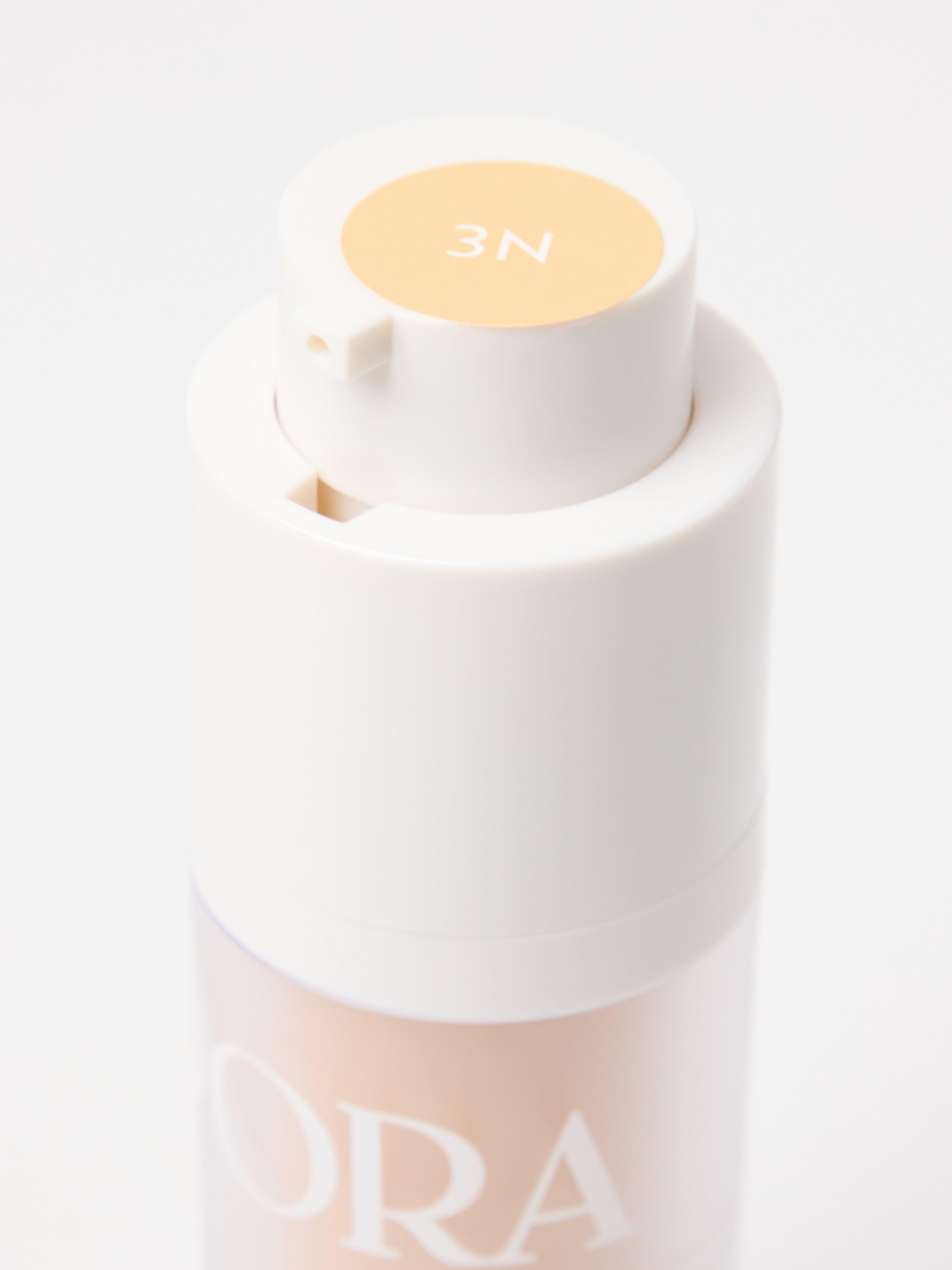 Foundation - Kosmetikk - Beige