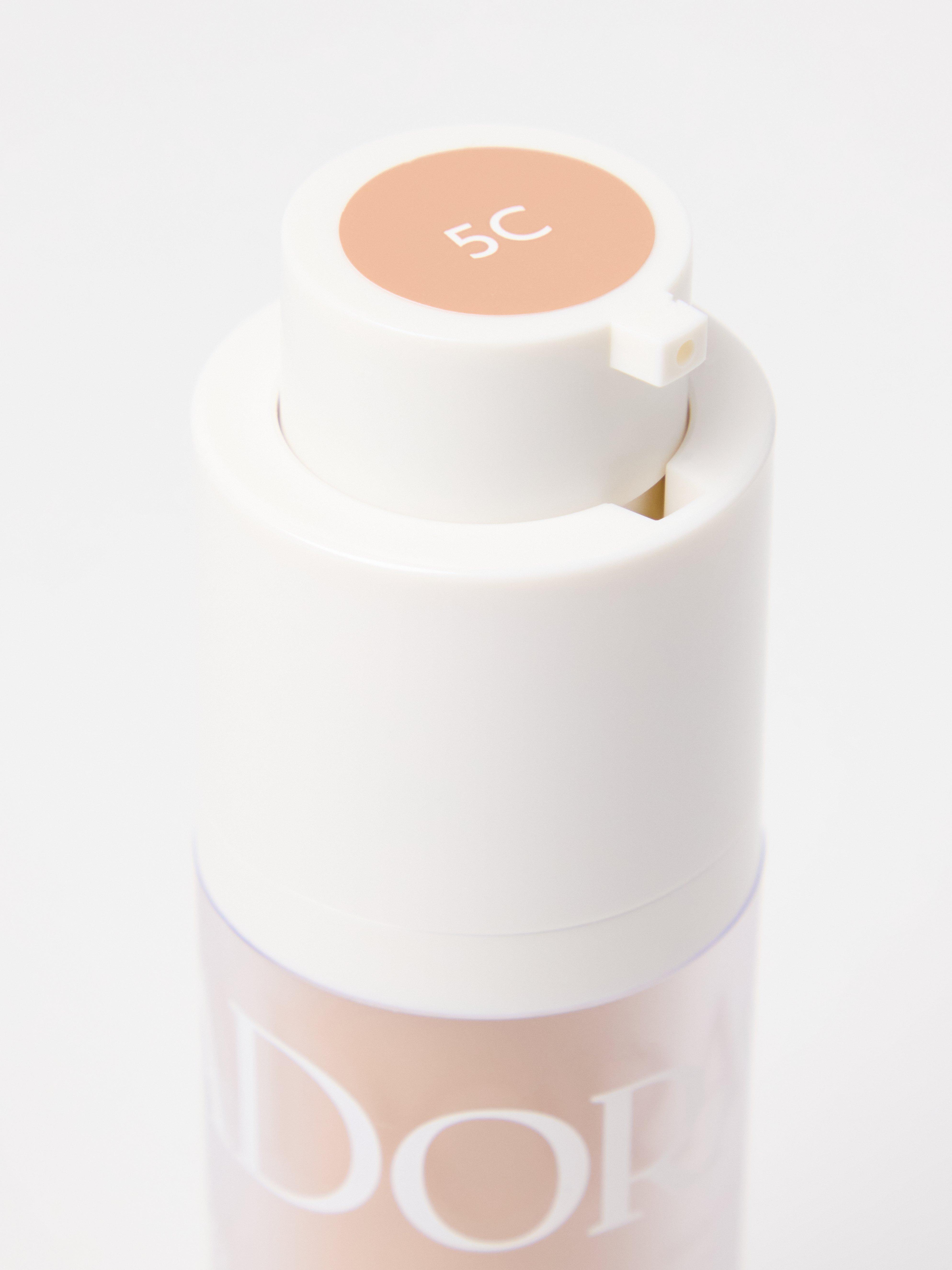 Foundation - Kosmetikk - Beige