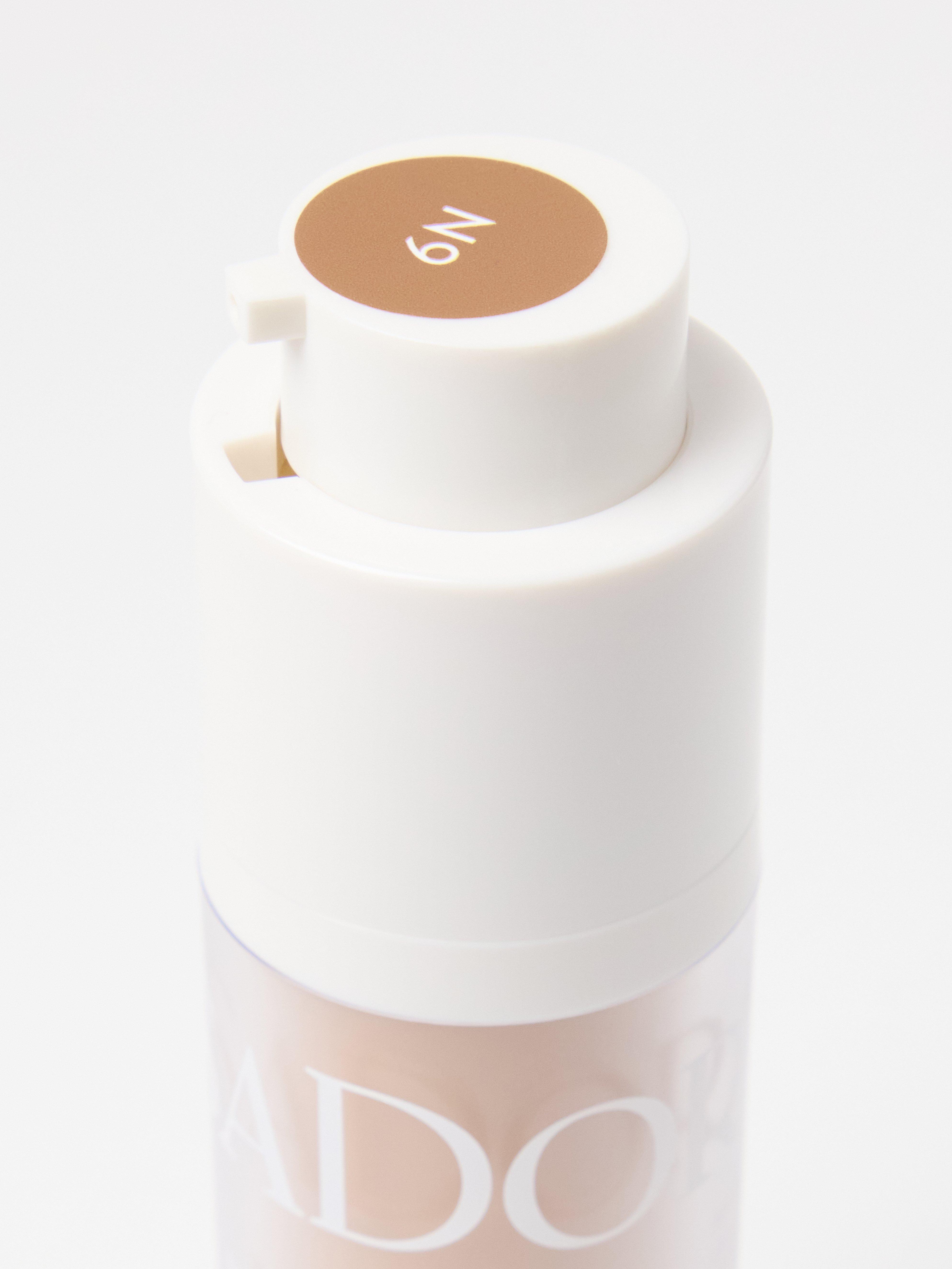 Foundation - Kosmetikk - Beige