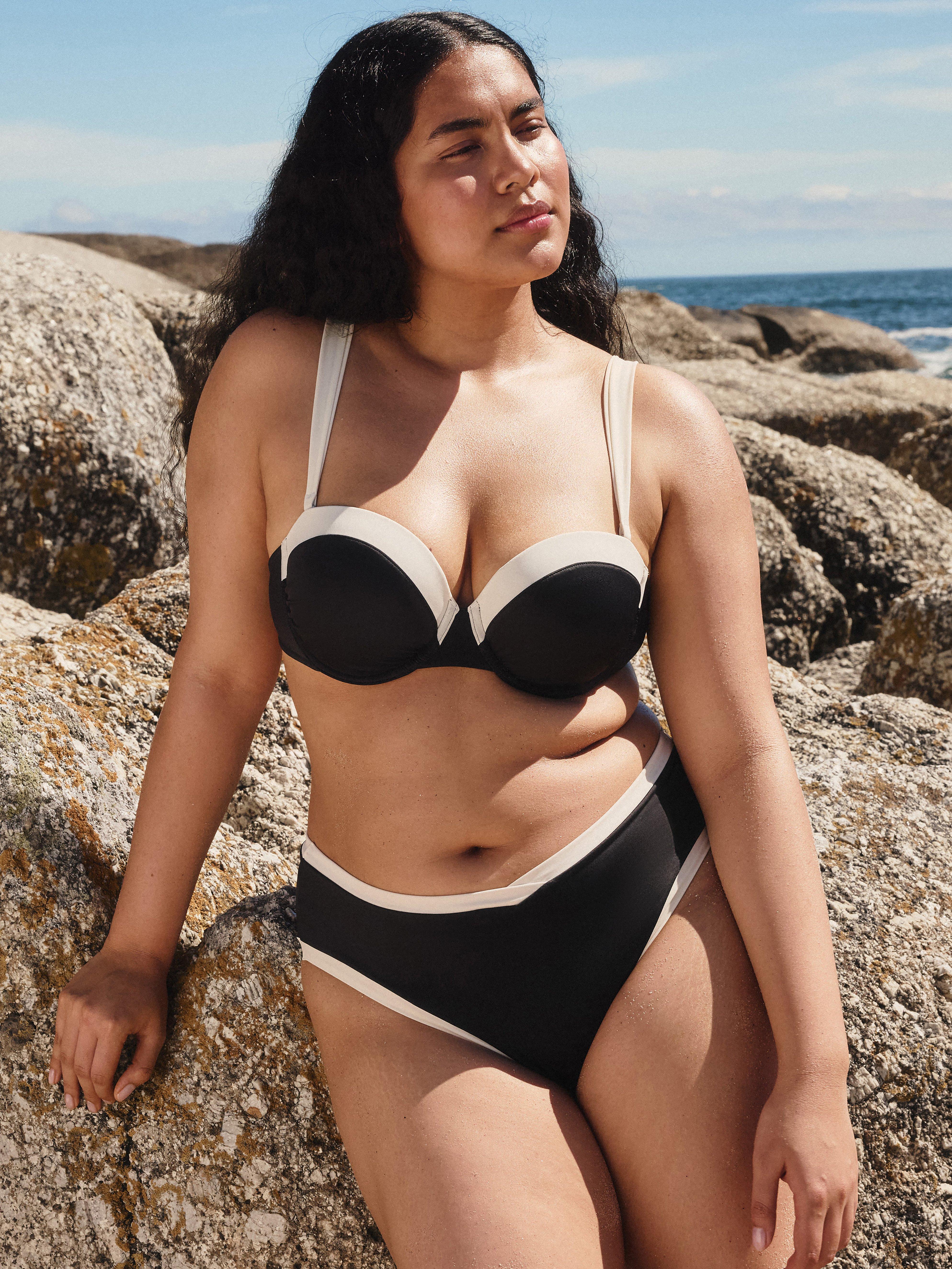 Bikini High - Alusvaatteet - Musta