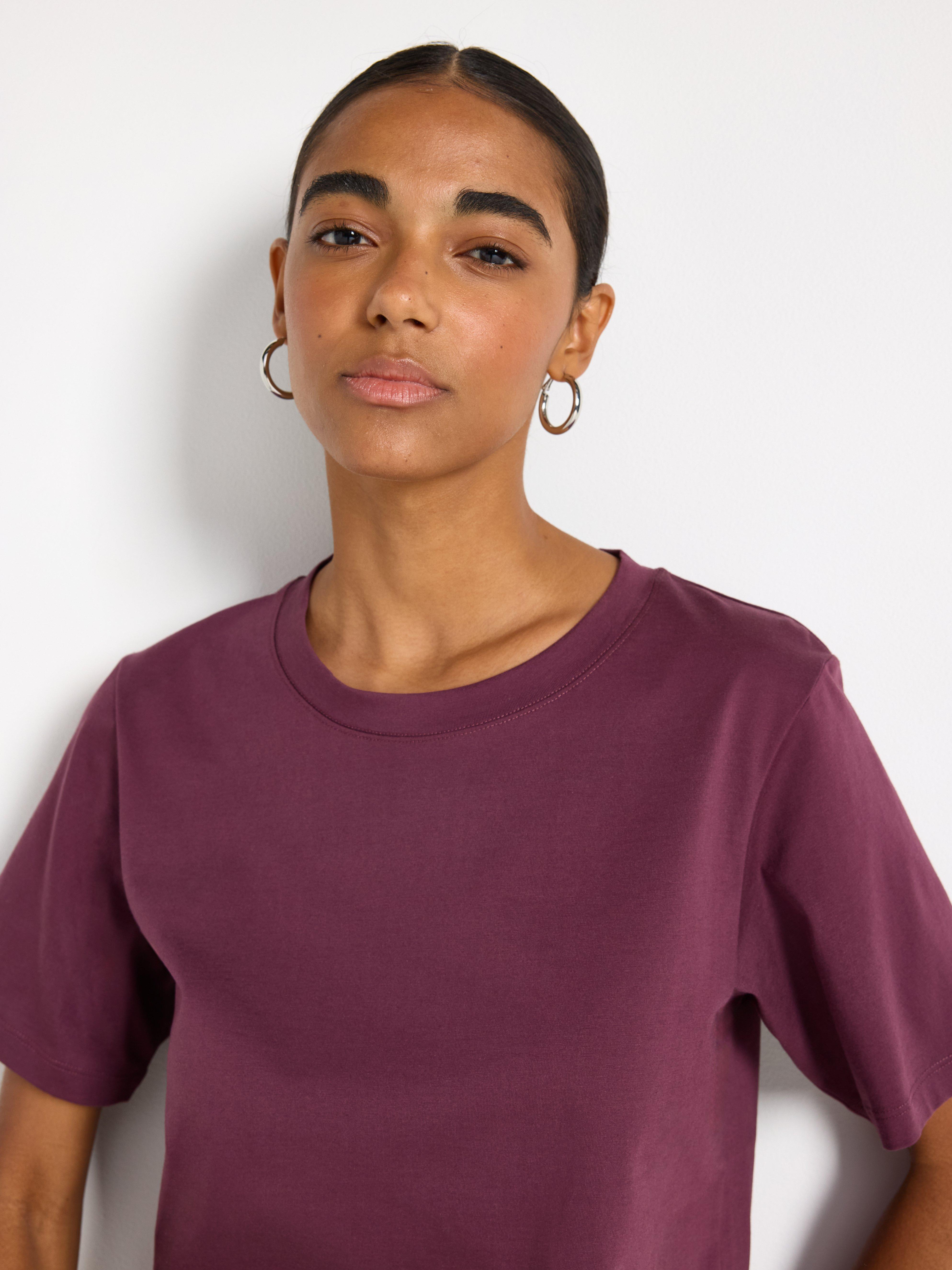 T-shirt - Womens Wear - Lilac