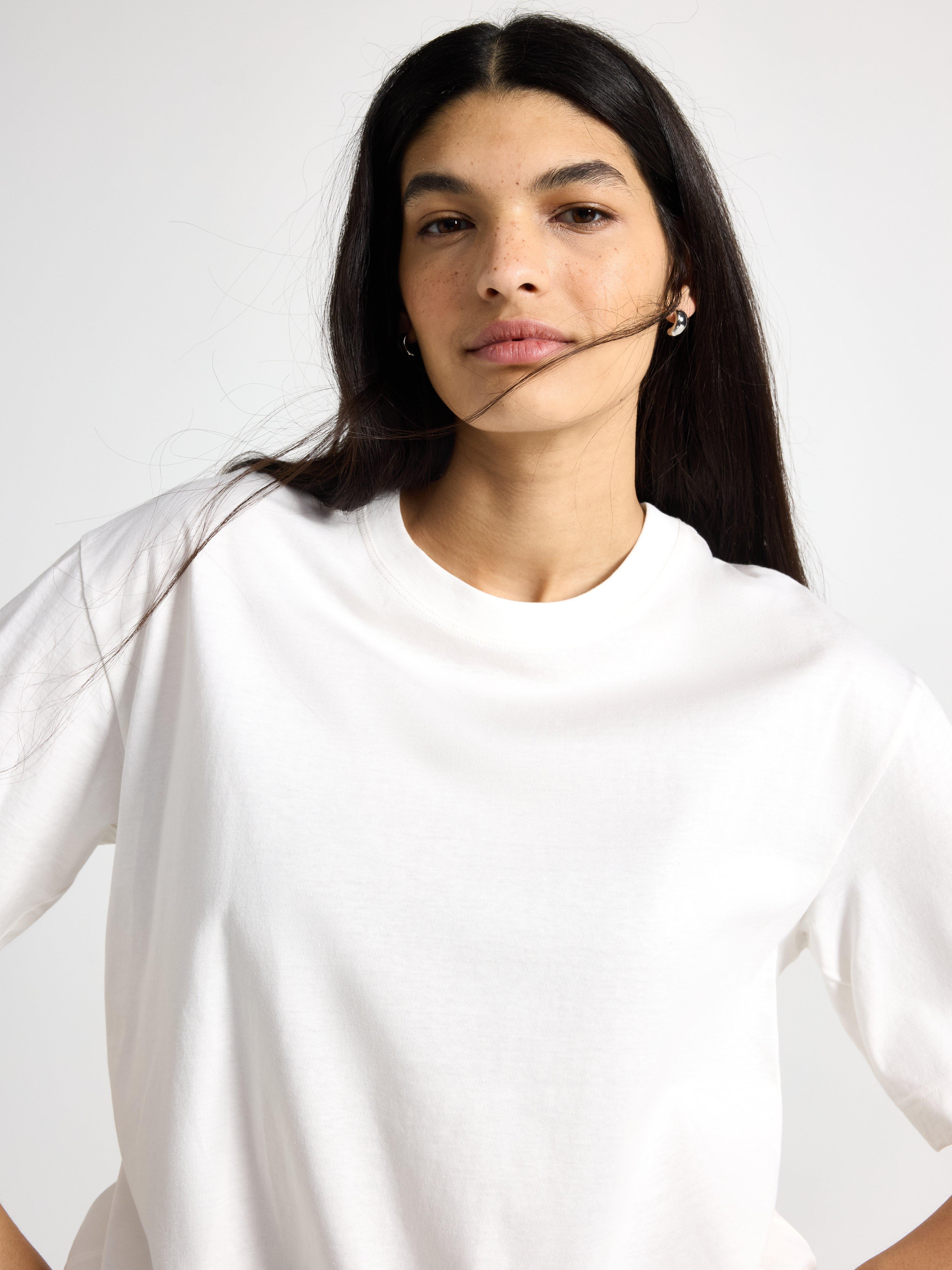 T-shirt - Dame - Hvit