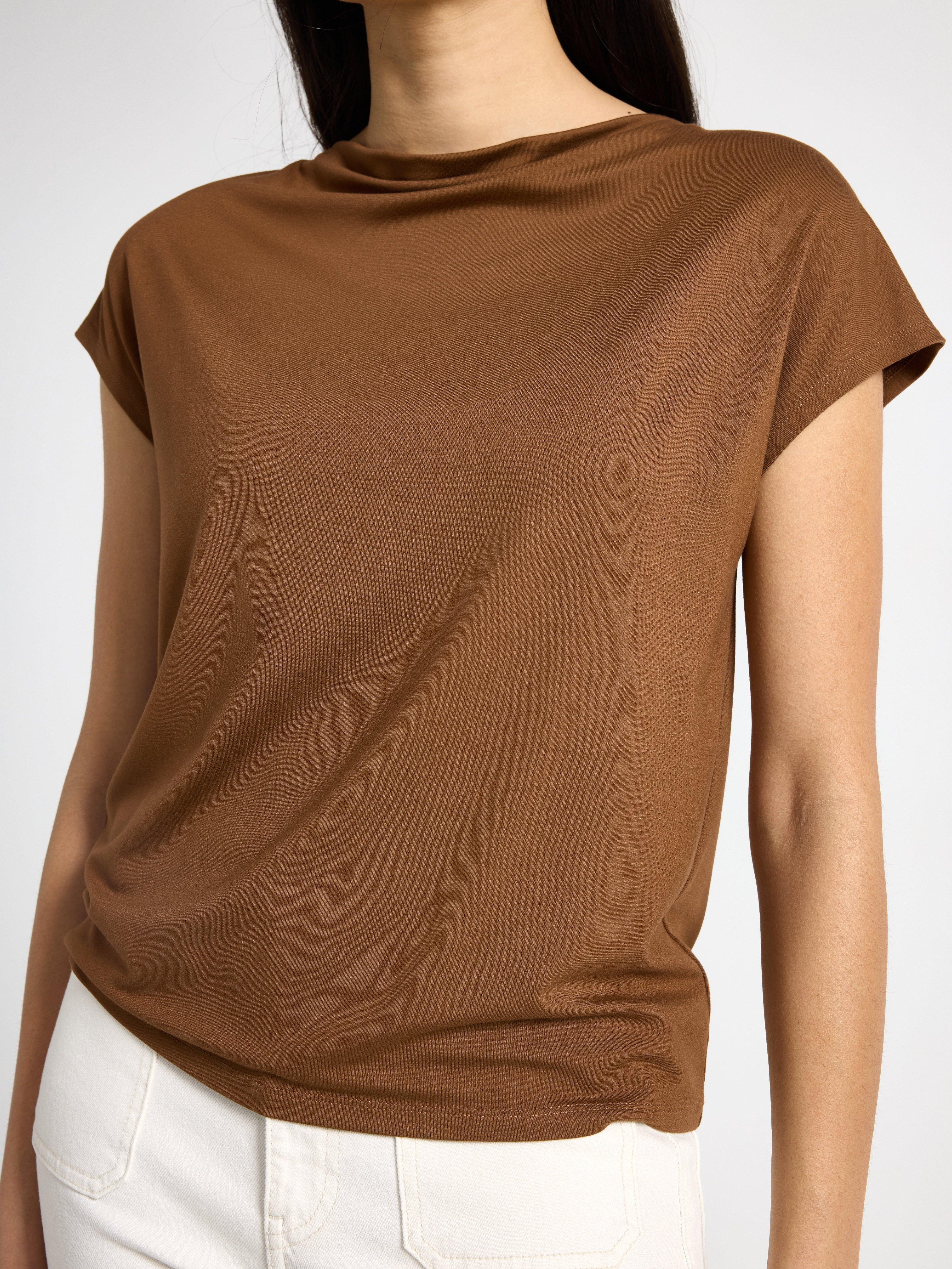 Topp - Dam - Brun