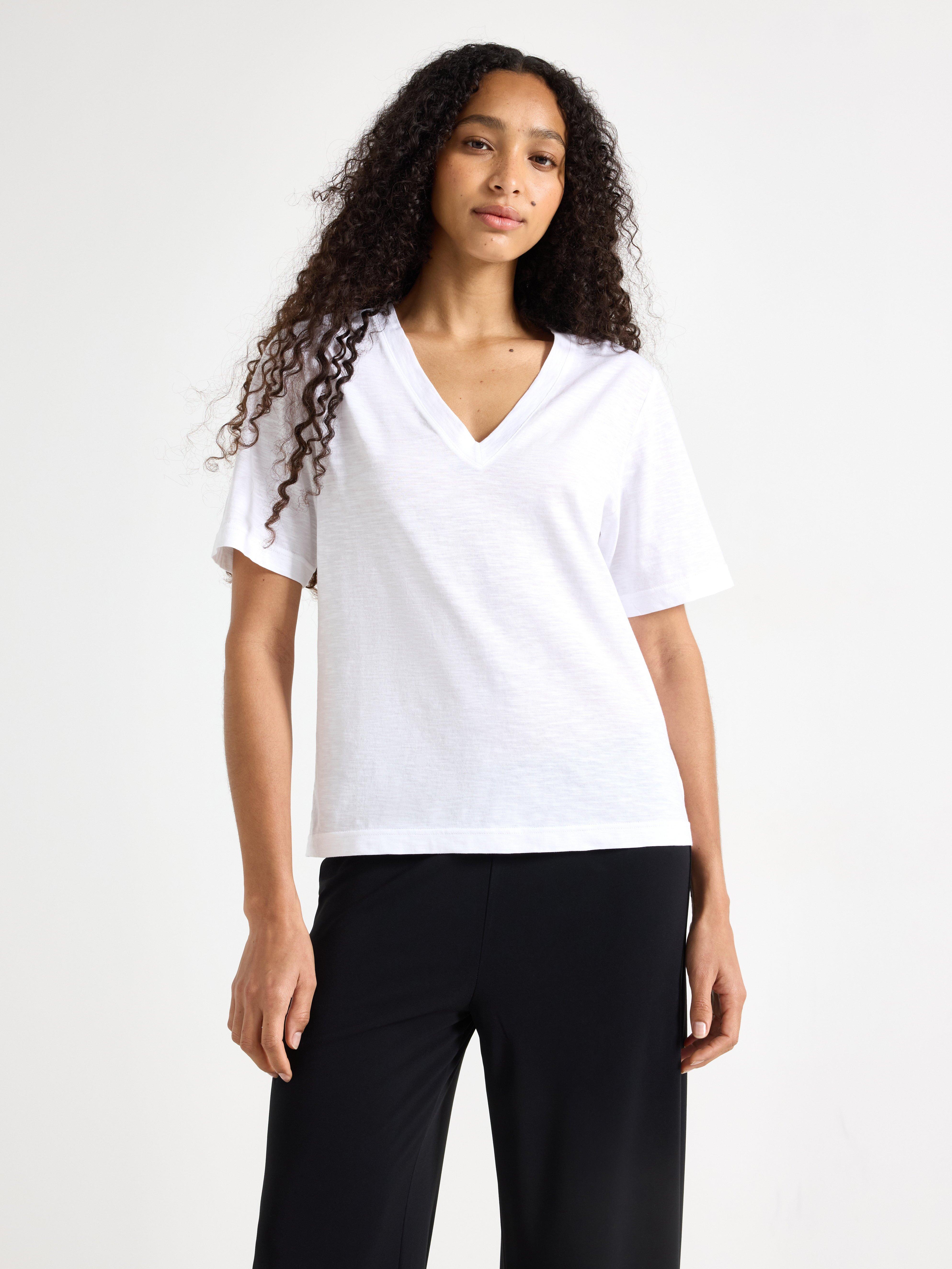 T-shirt - Womens Wear - White