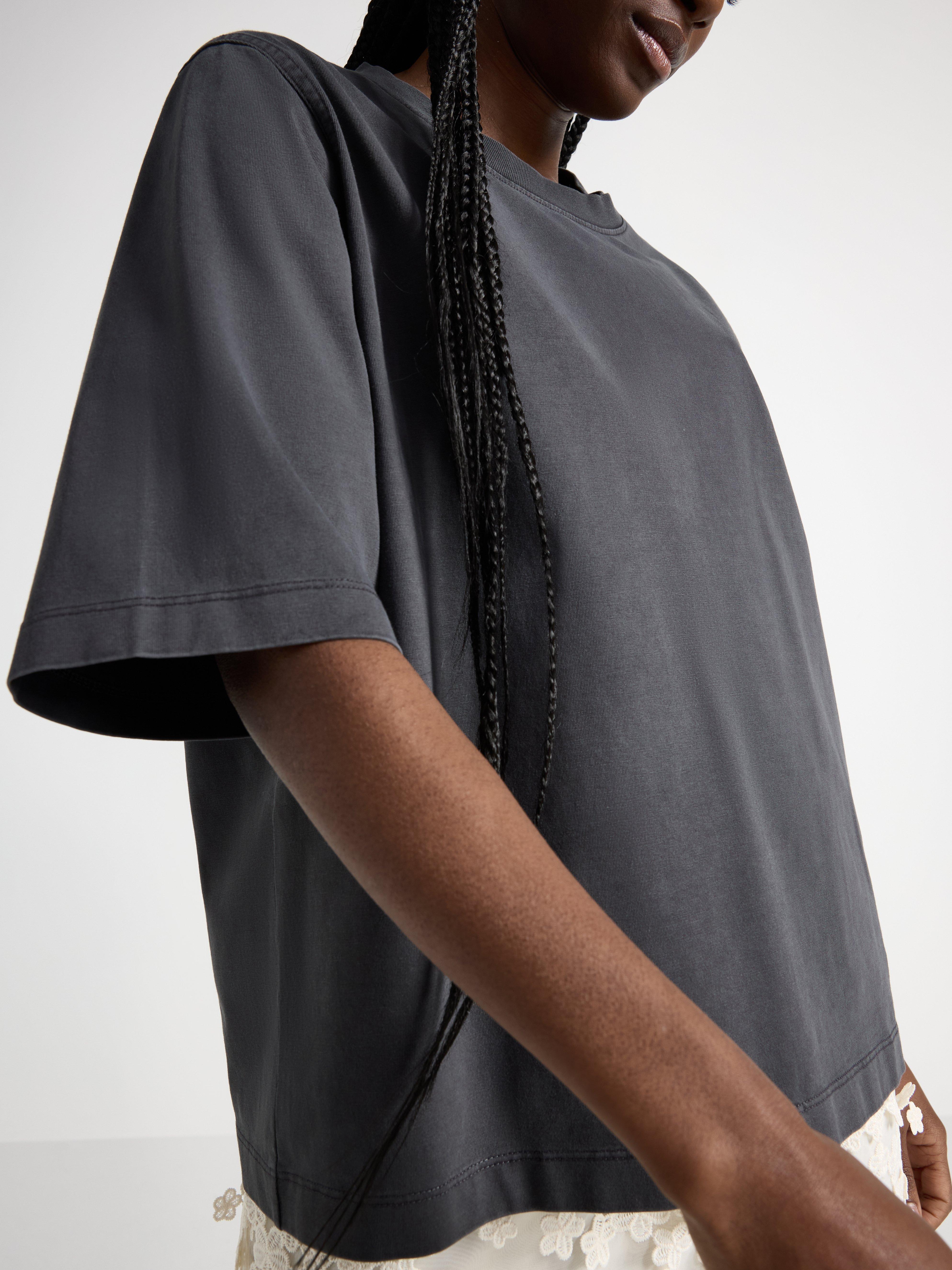 T-shirt - Dam - Svart