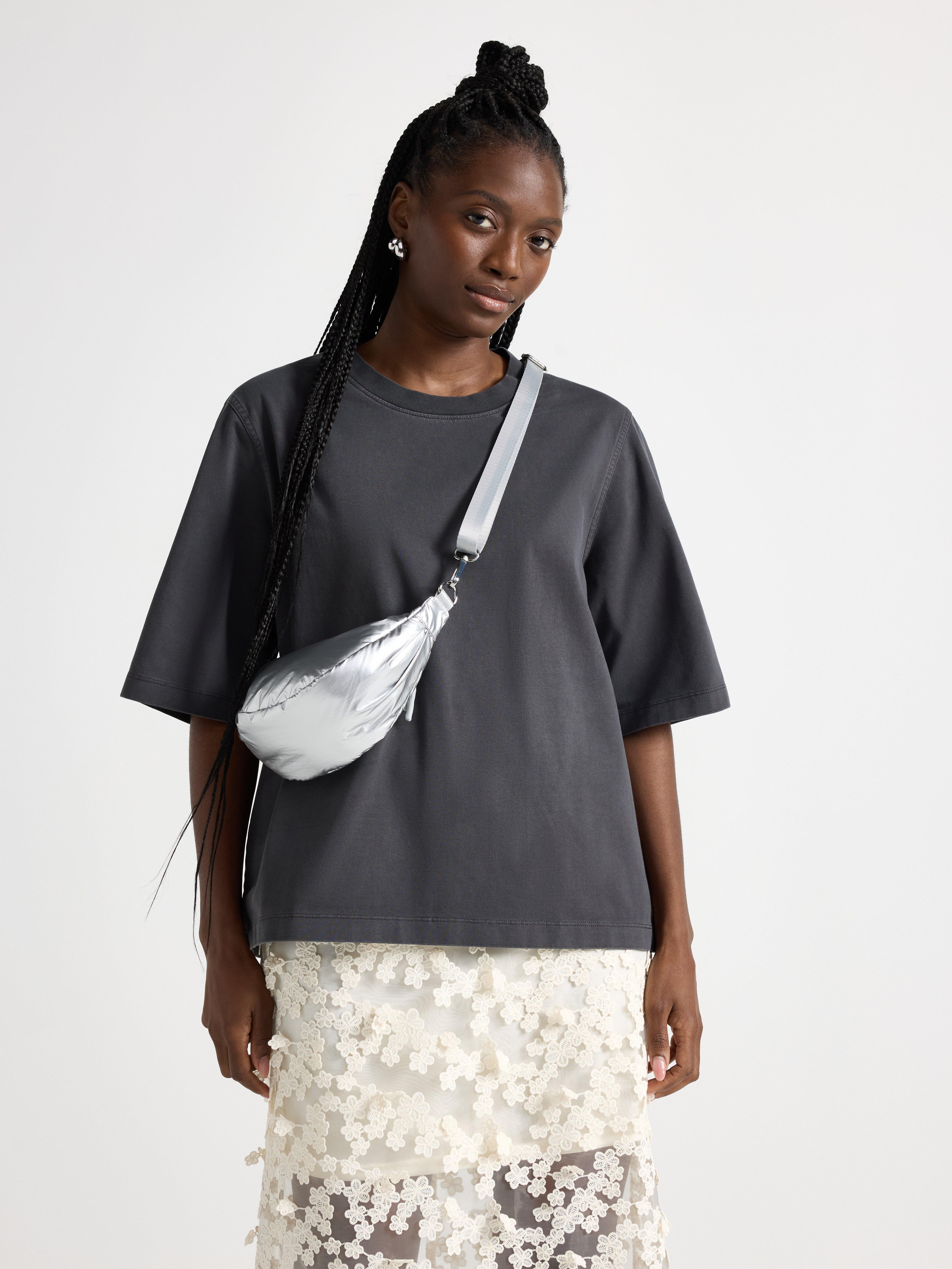 T-shirt - Womens Wear - Black