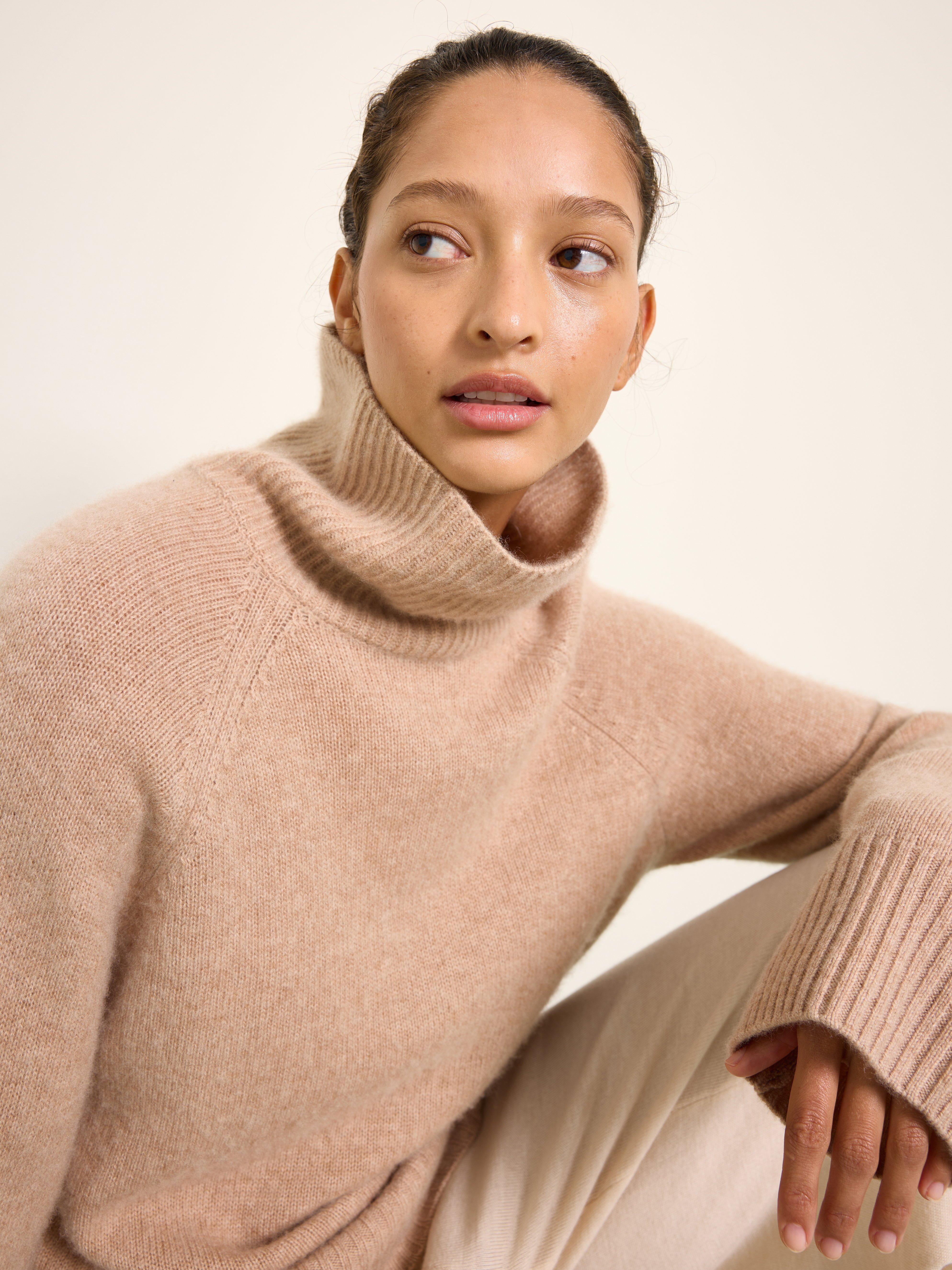 Pooloneule - Naiset - Beige