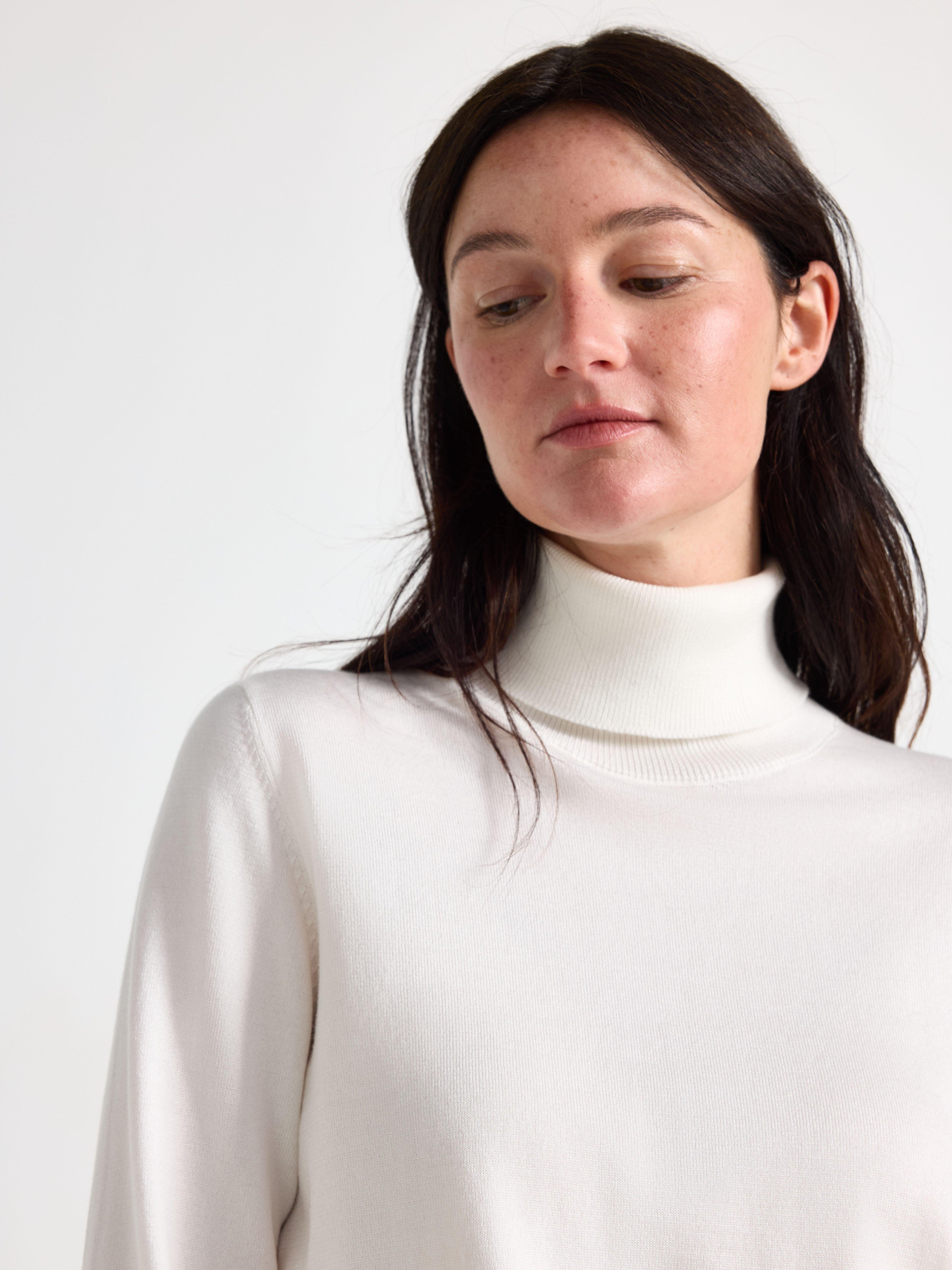 Turtle Neck Sweater - Womens Wear - White