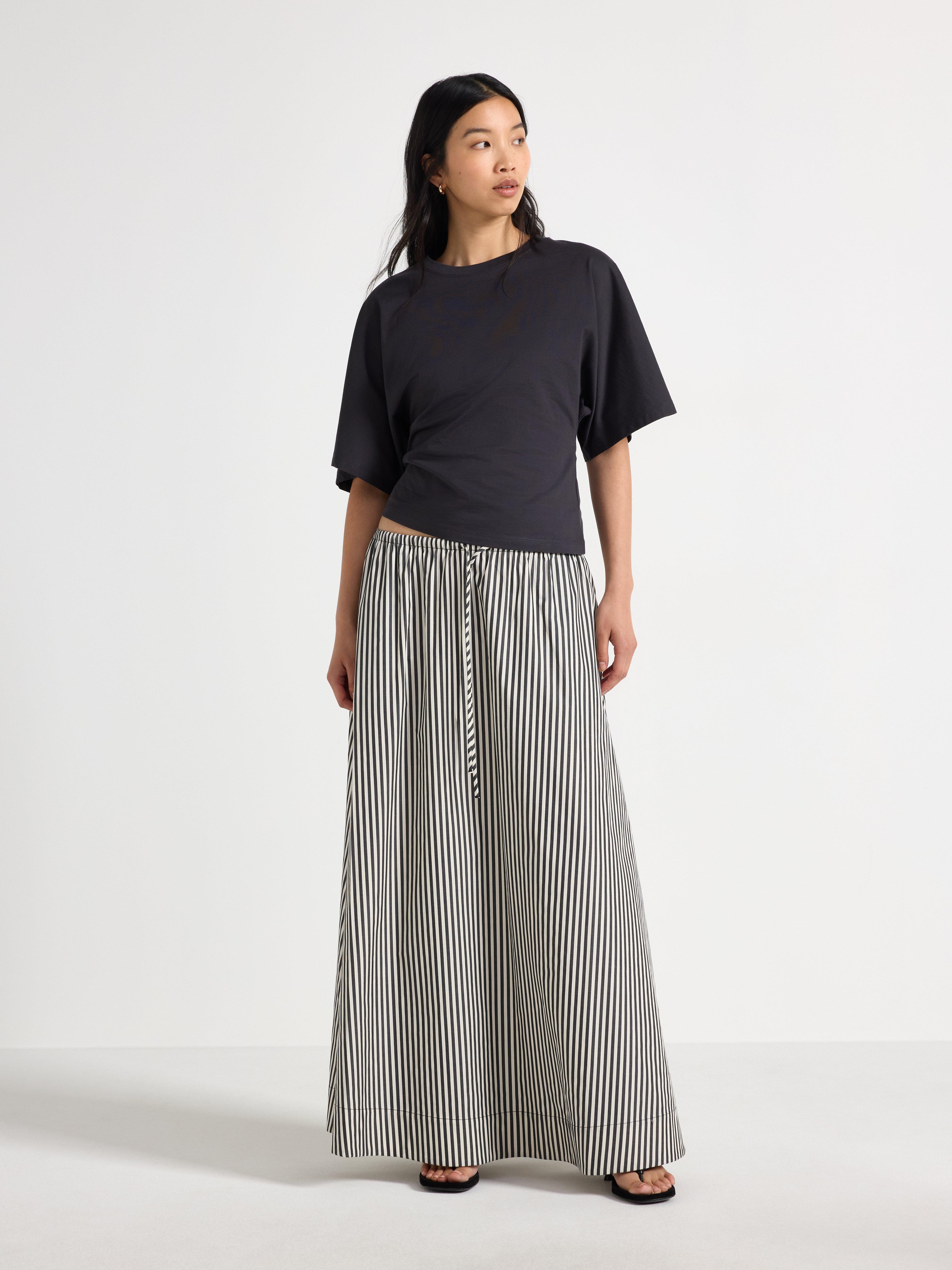 T-shirt - Dame - Svart