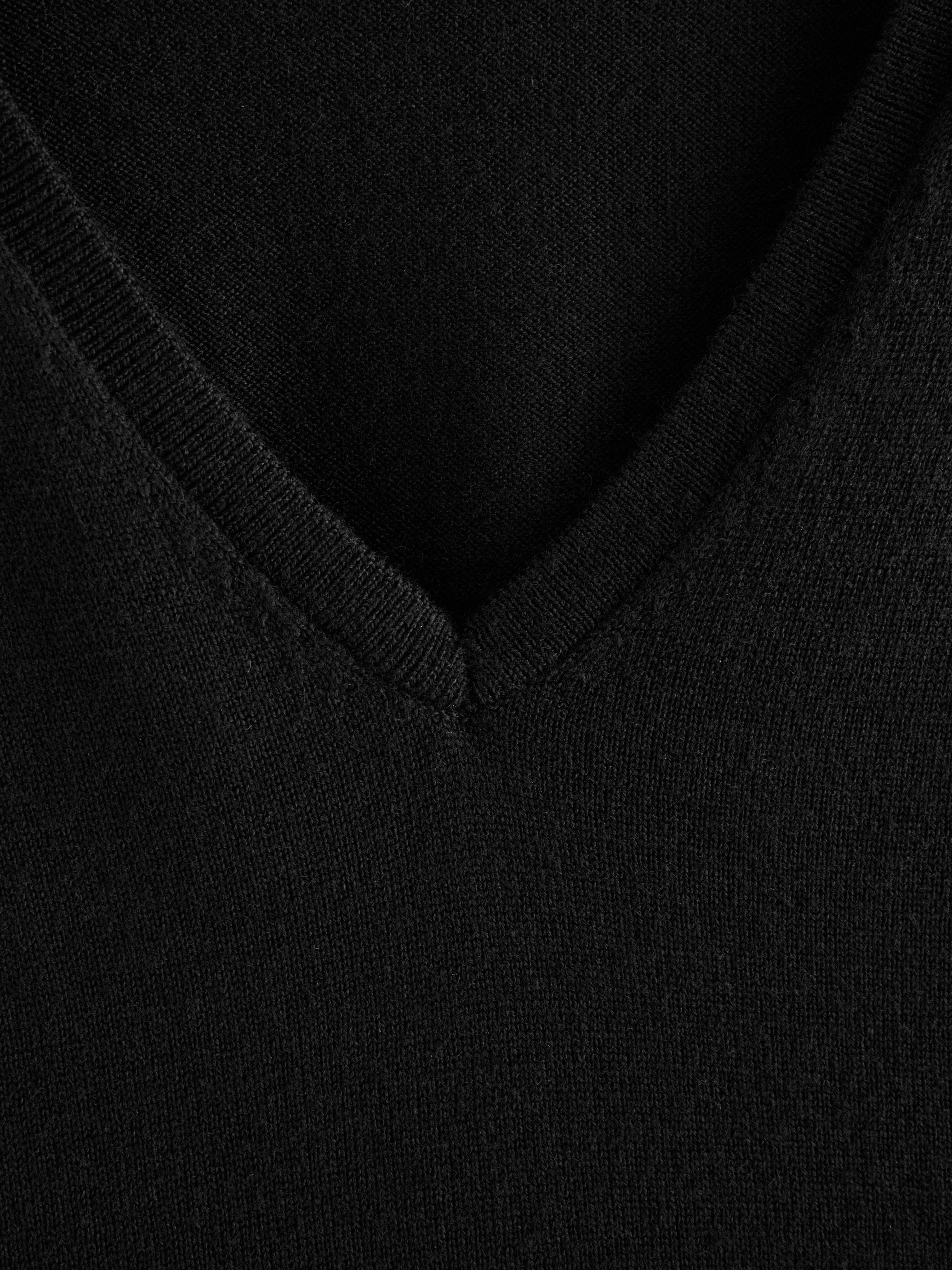 Sweater - Womens Wear - Black
