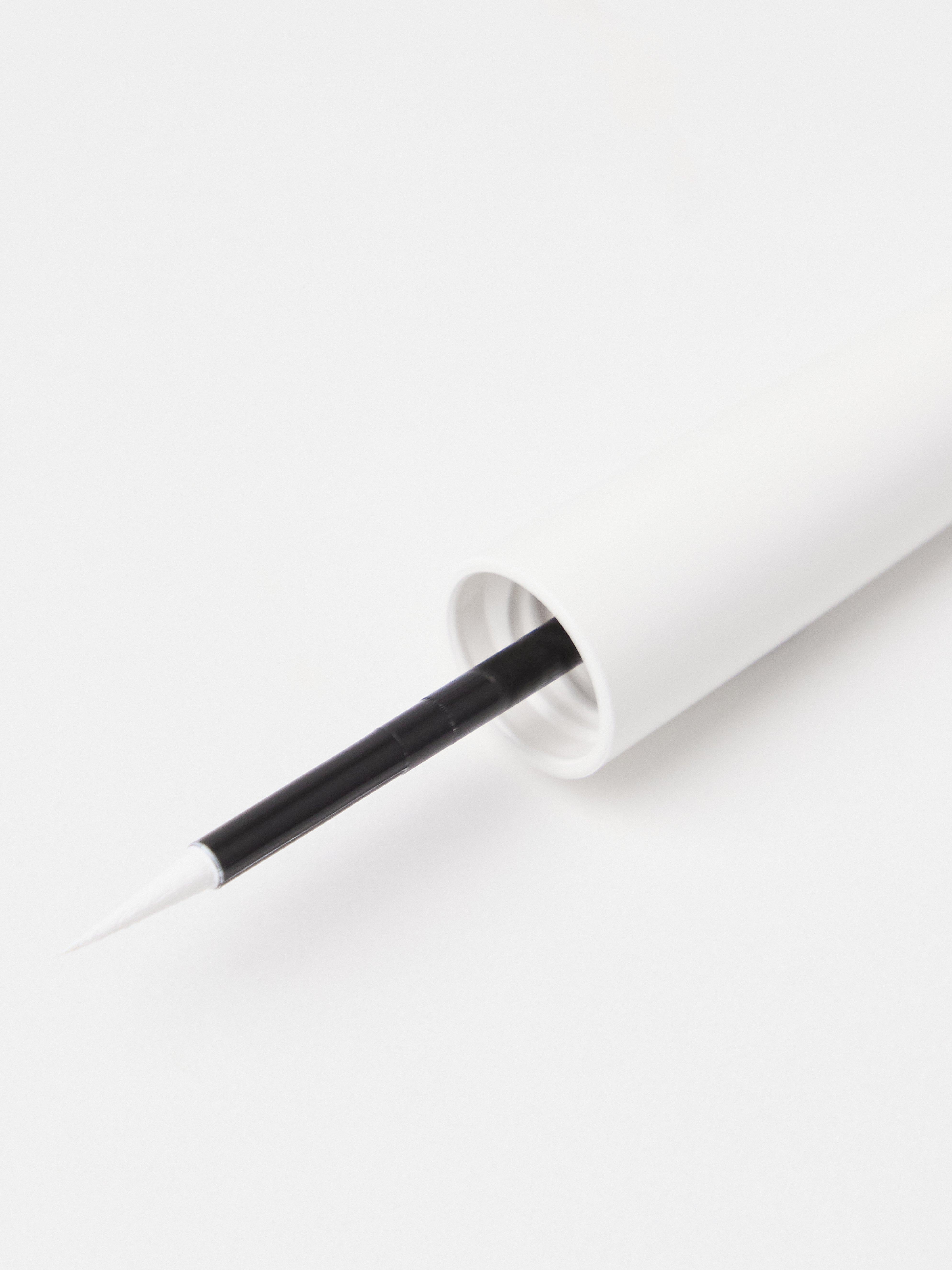 Eyeliner -  - Blank