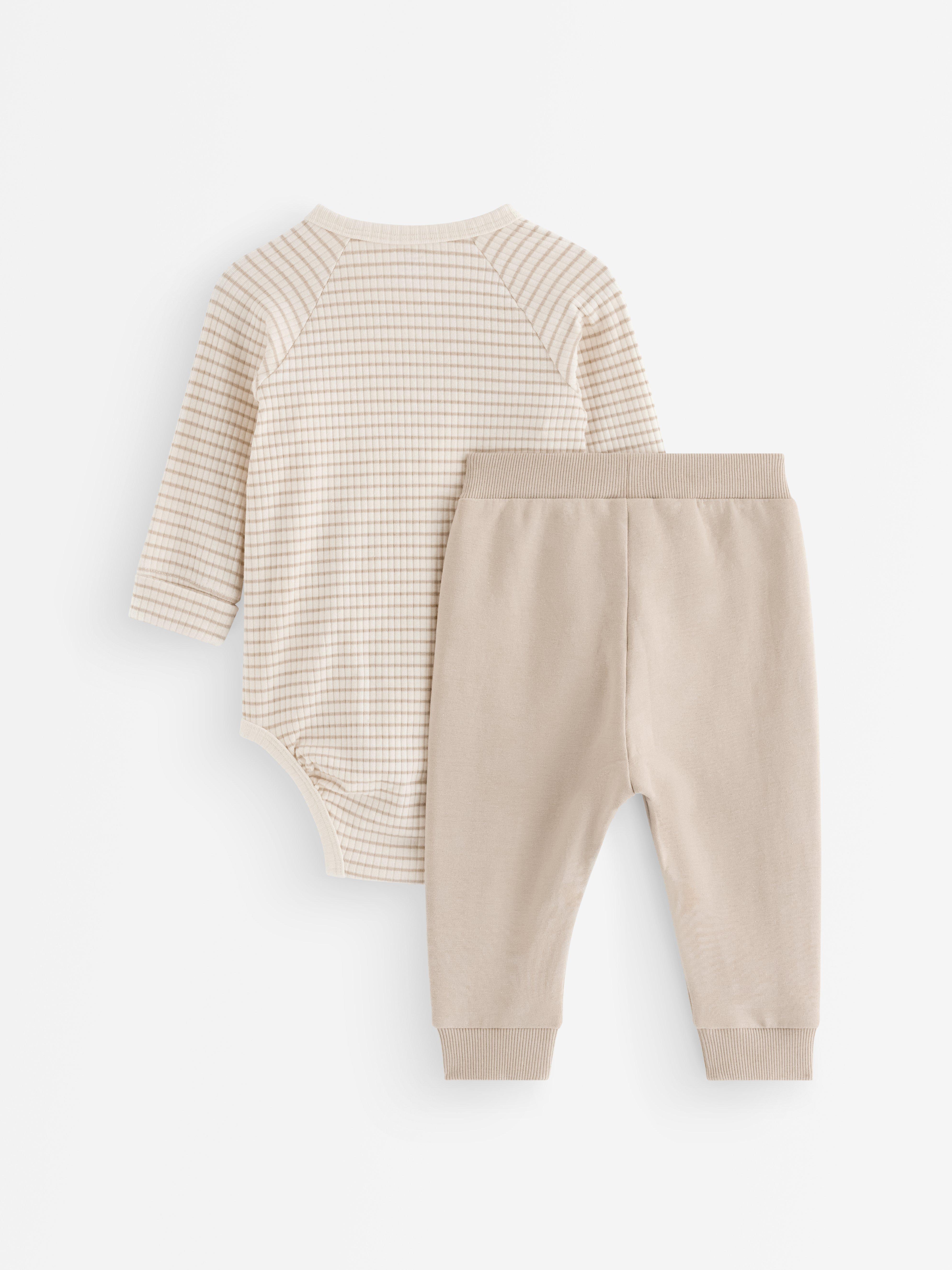 Set - Barn - Beige