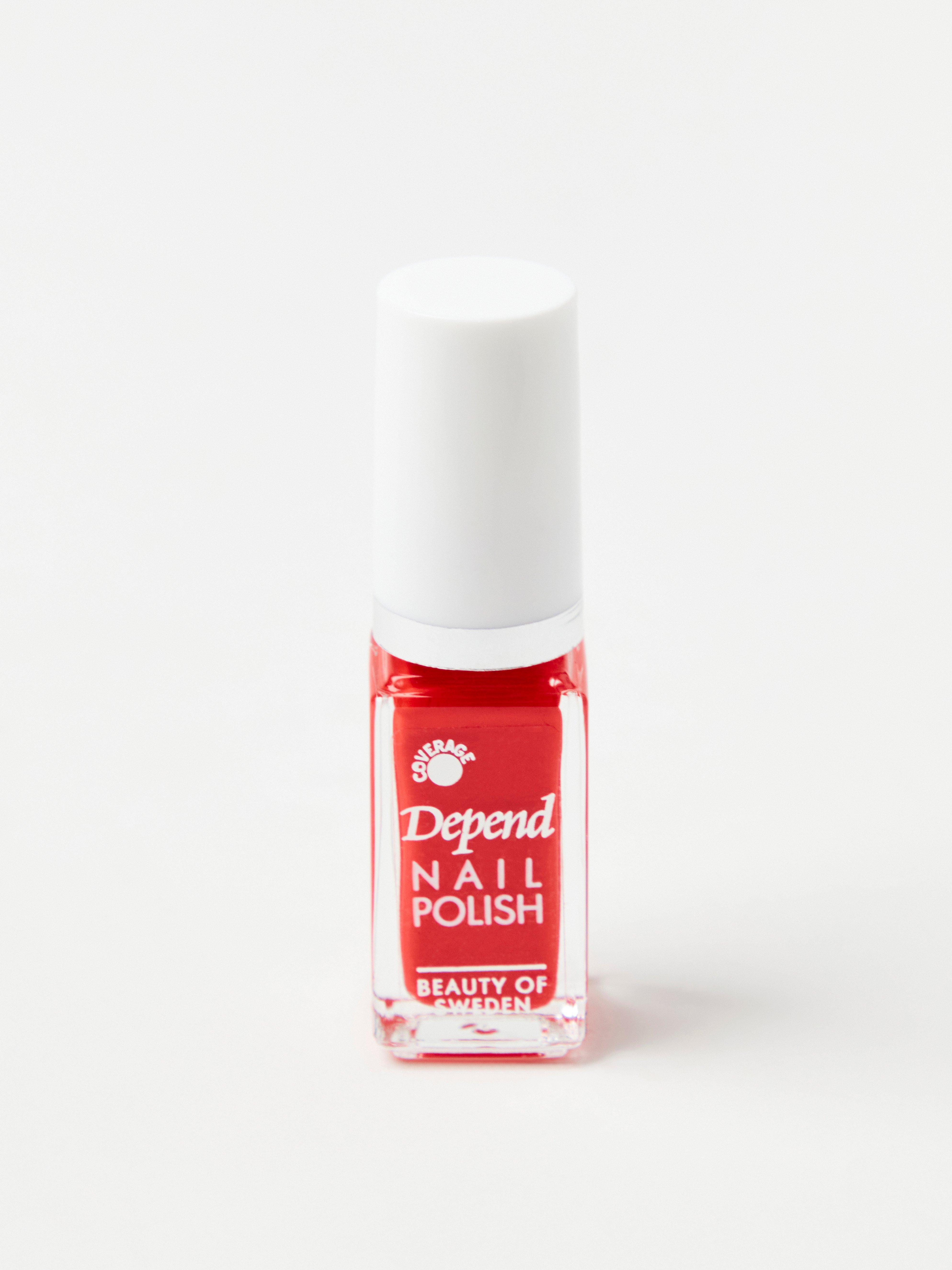 Nagellack - Kosmetik - Röd