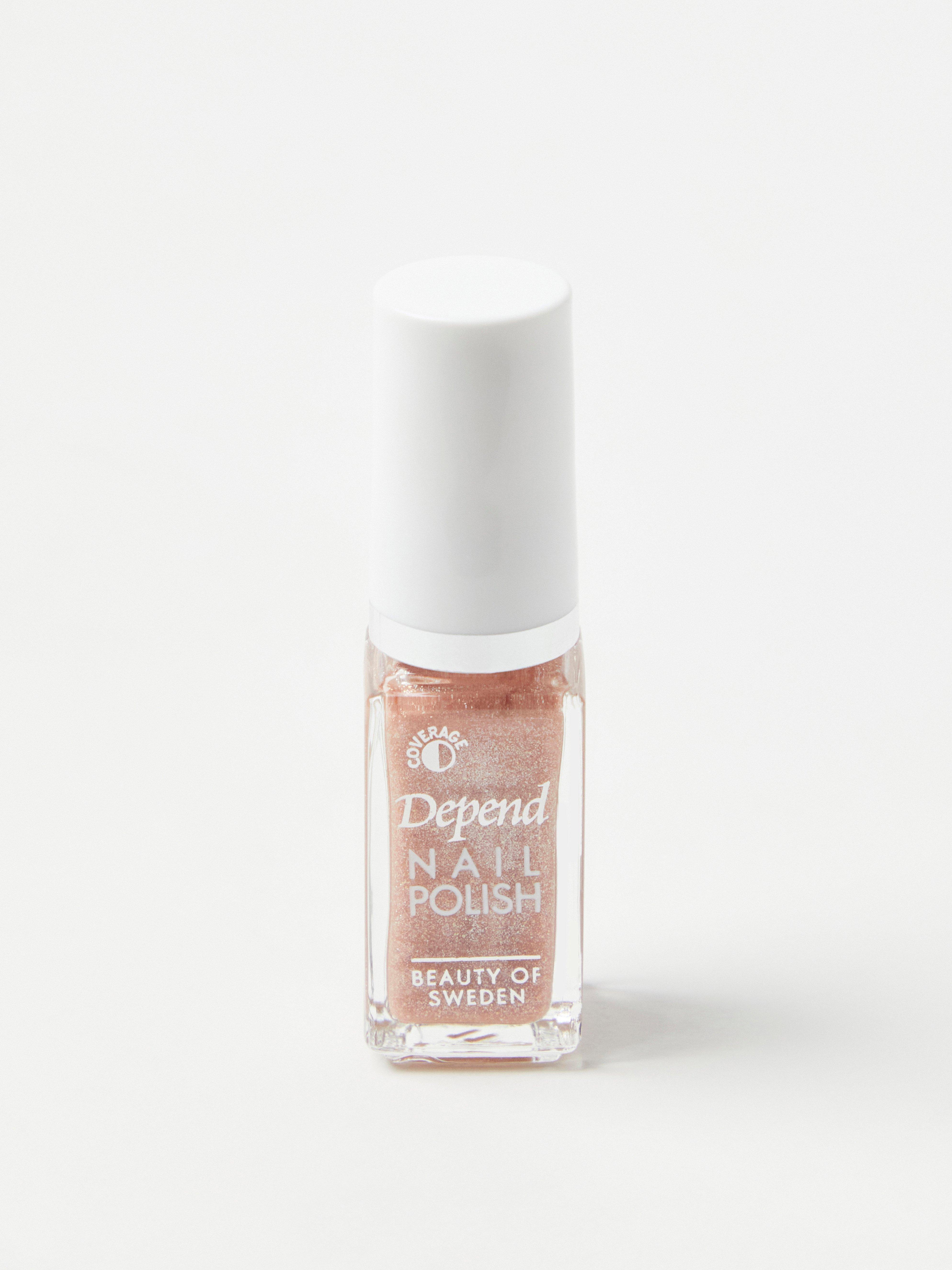 Nagellack - Kosmetik - Korall