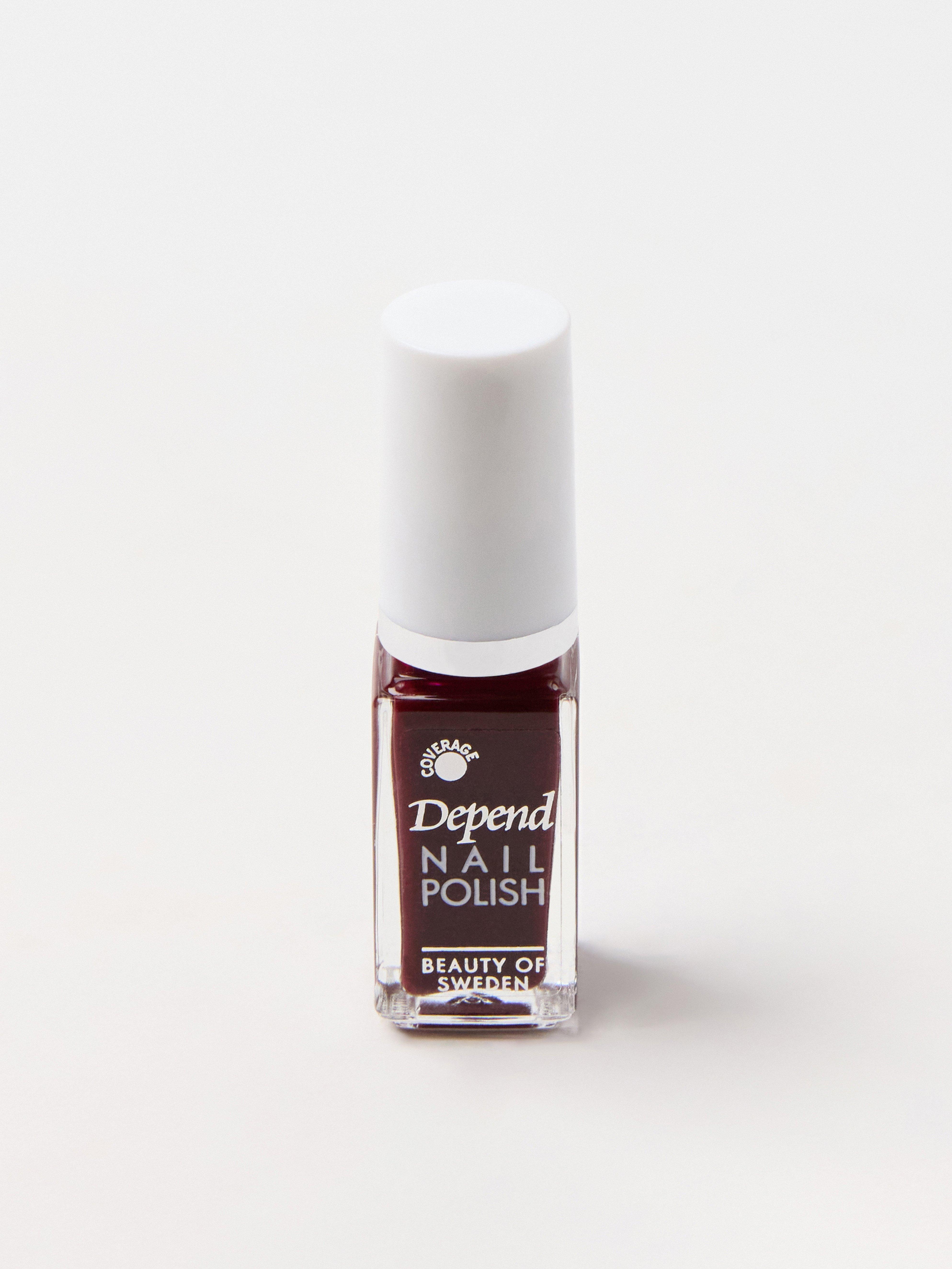 Nagellack - Kosmetik - Brun, Röd