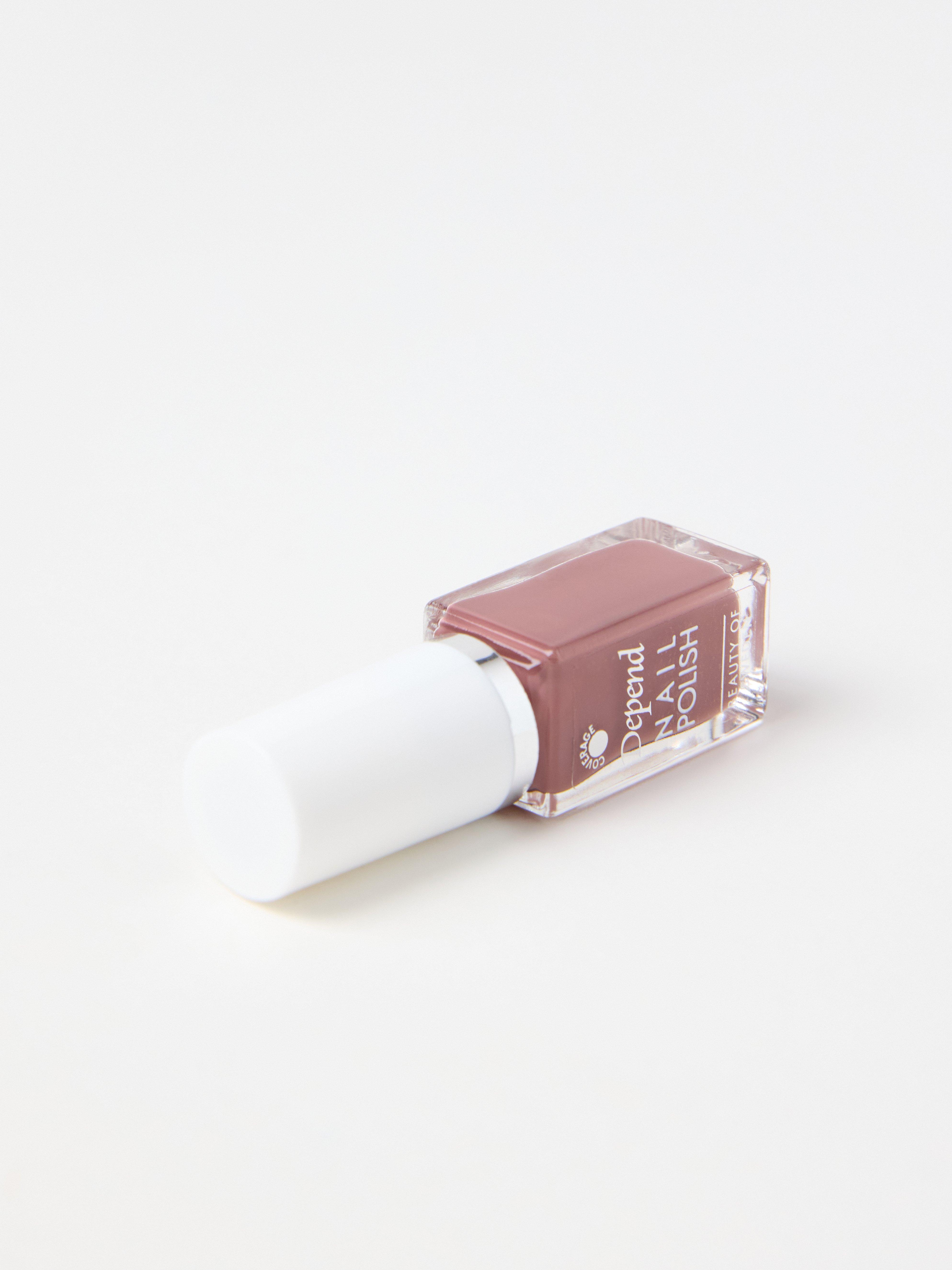 Nagellack - Kosmetik - Khaki, Korall