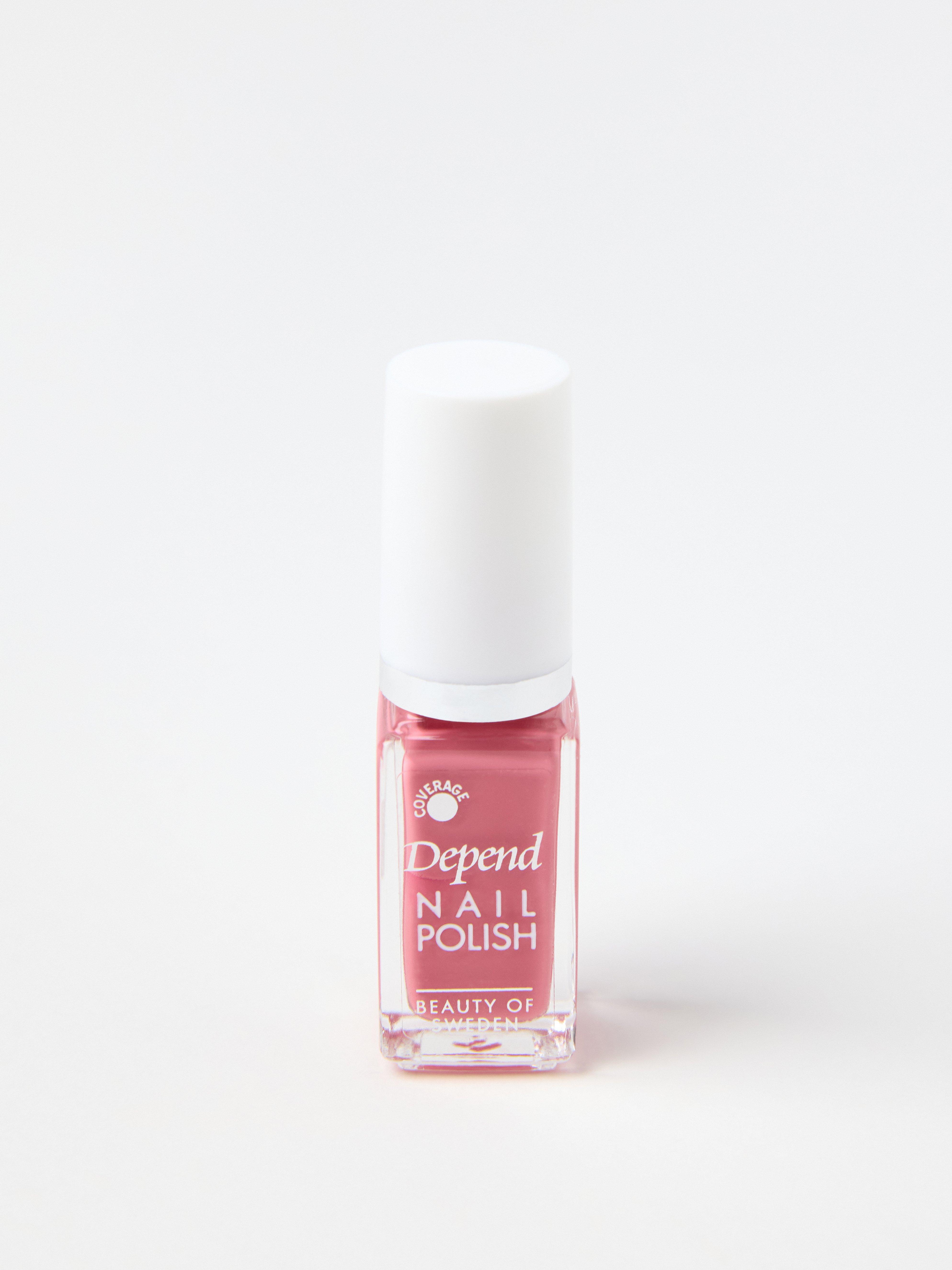 Nagellack - Kosmetik - Korall