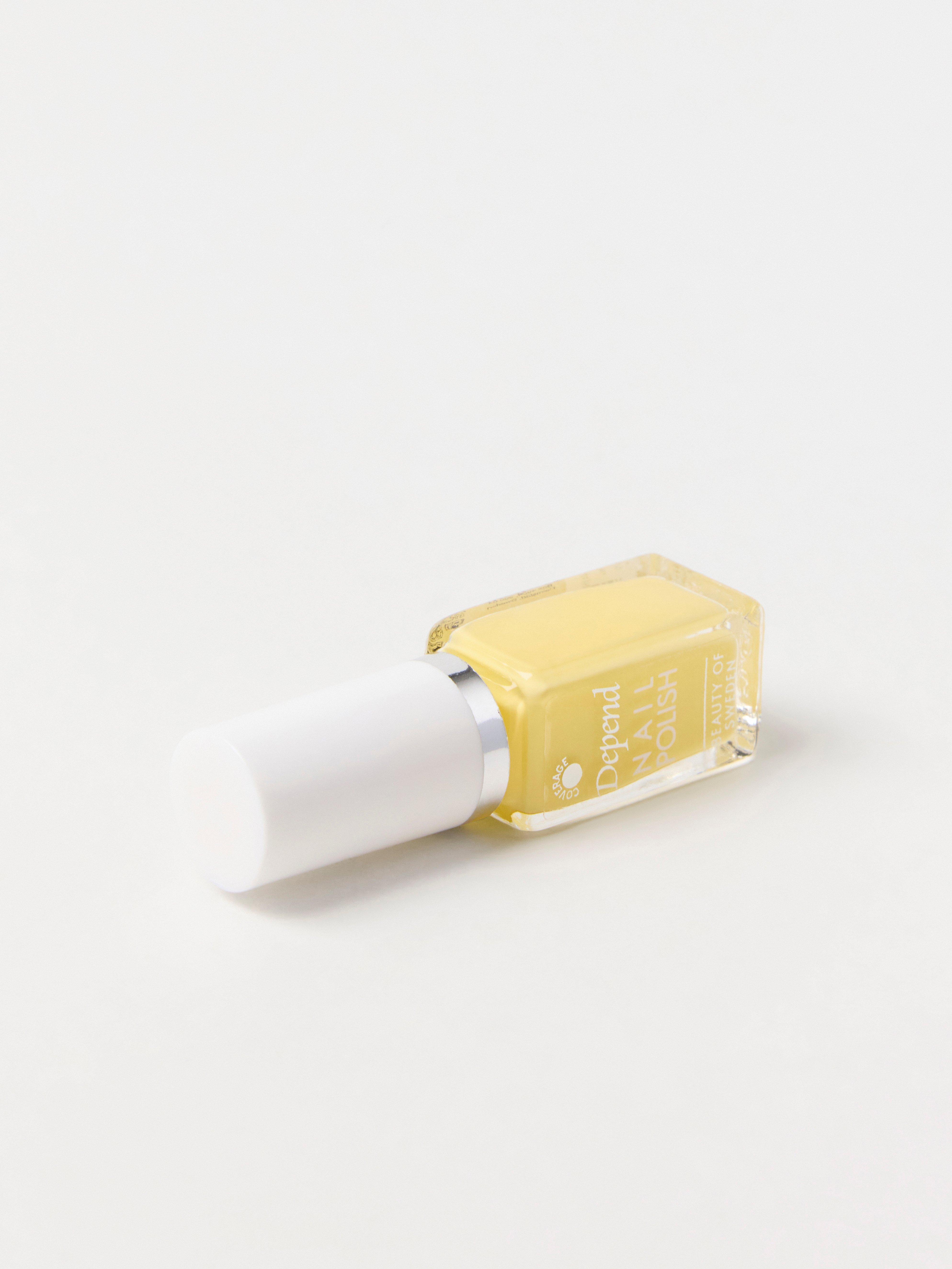 Nagellack - Kosmetik - Gul