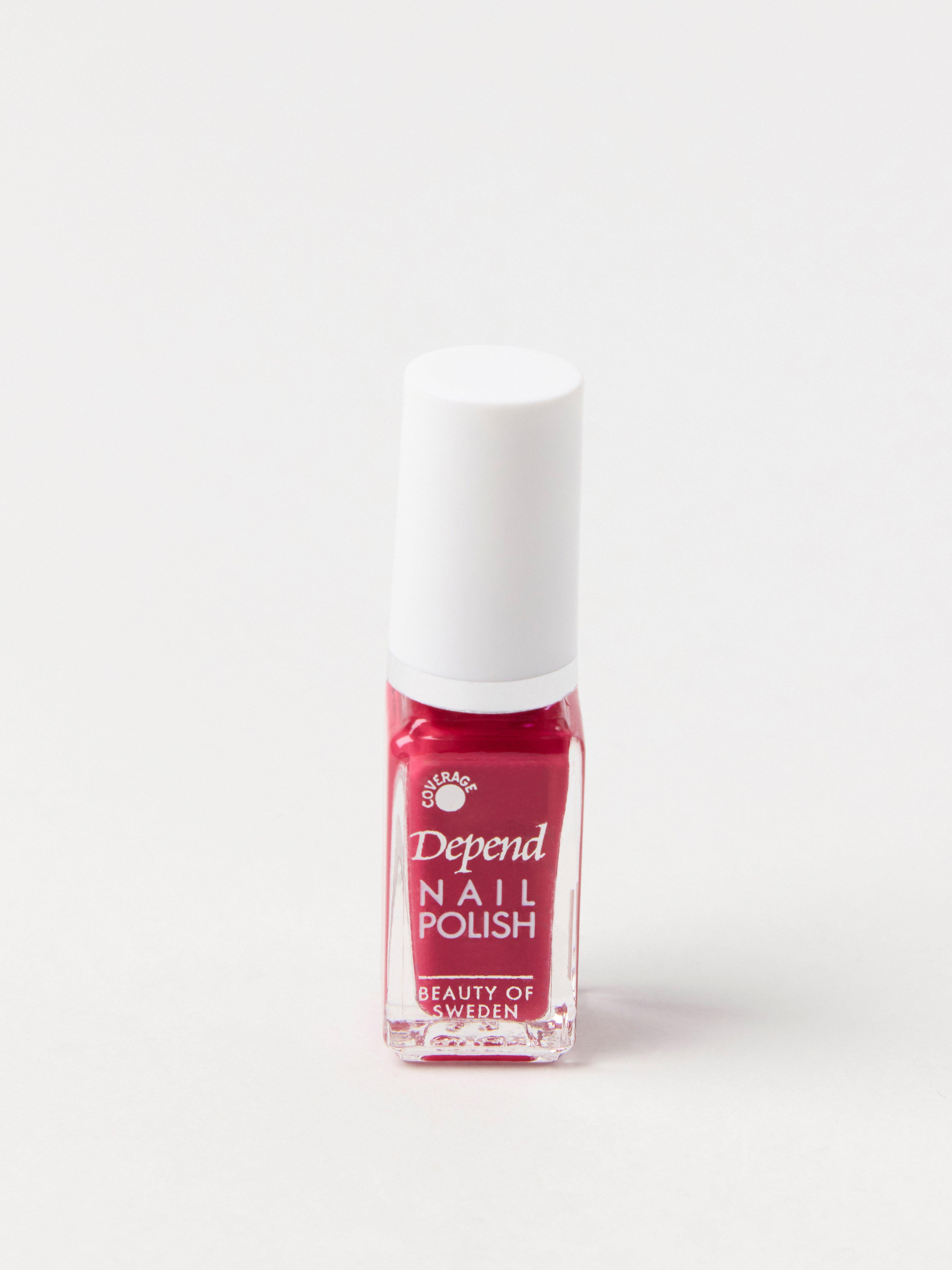 Nagellack - Kosmetik - Röd