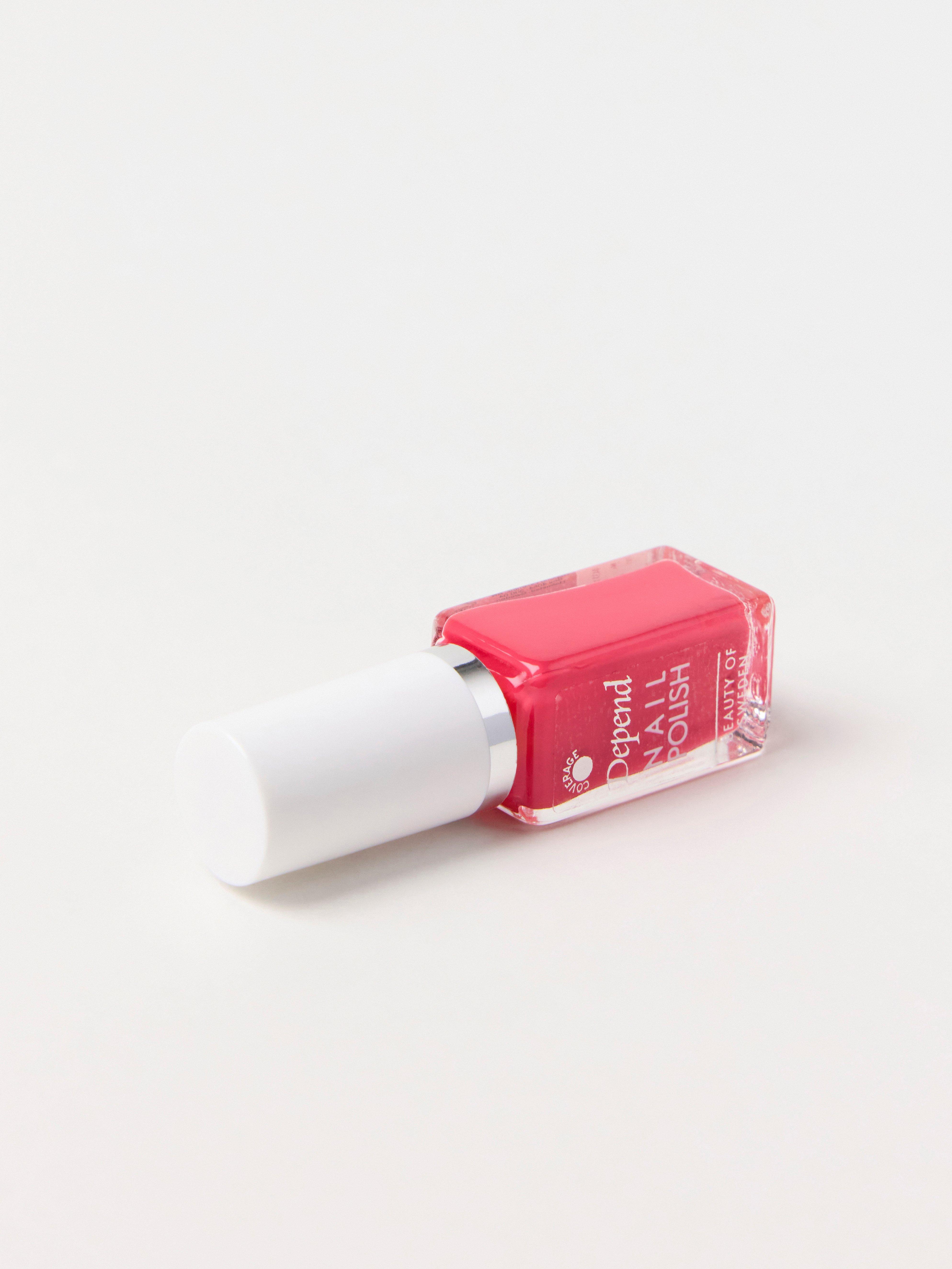 Nagellack - Kosmetik - Korall