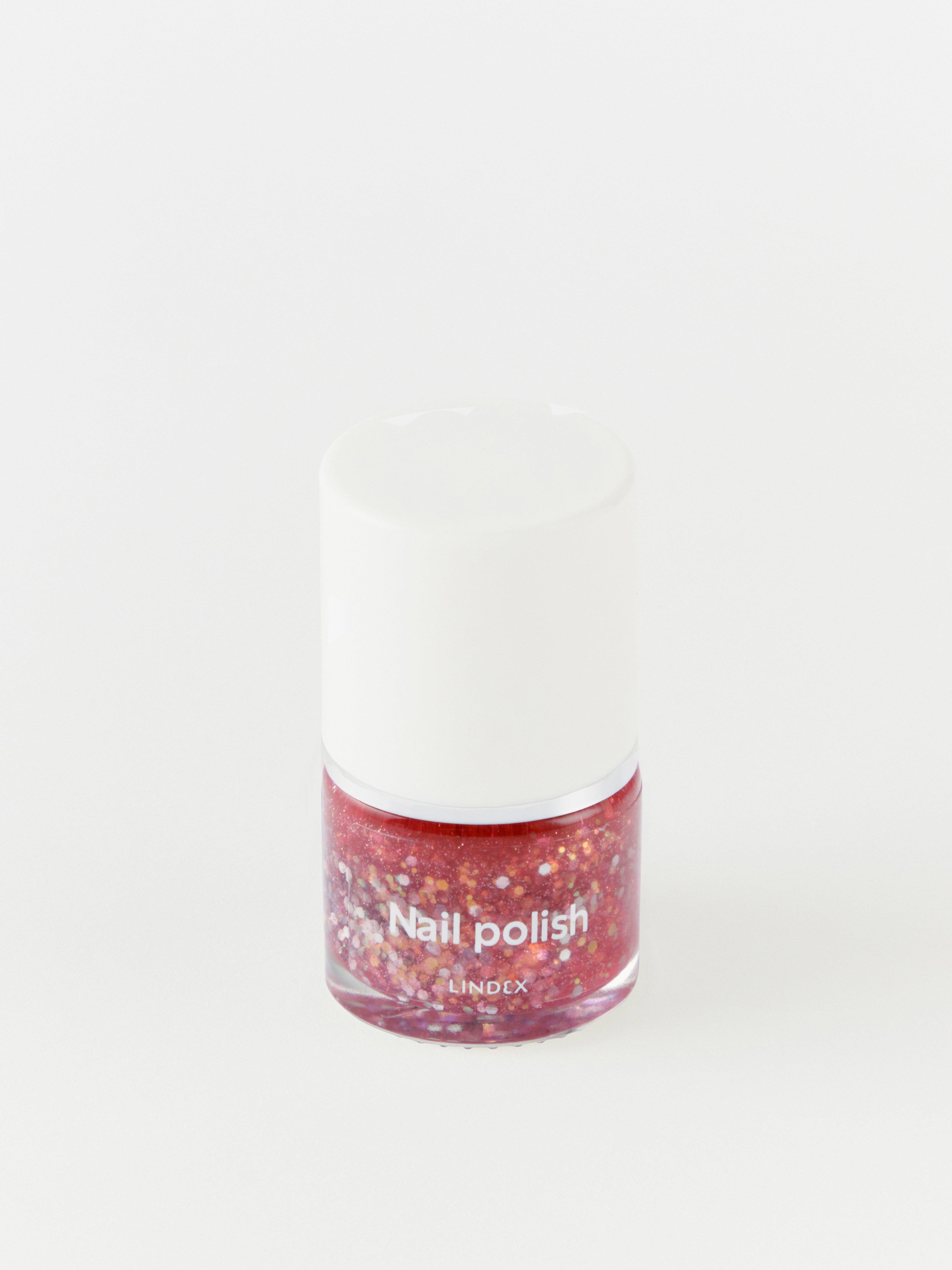 Glittrigt nagellack