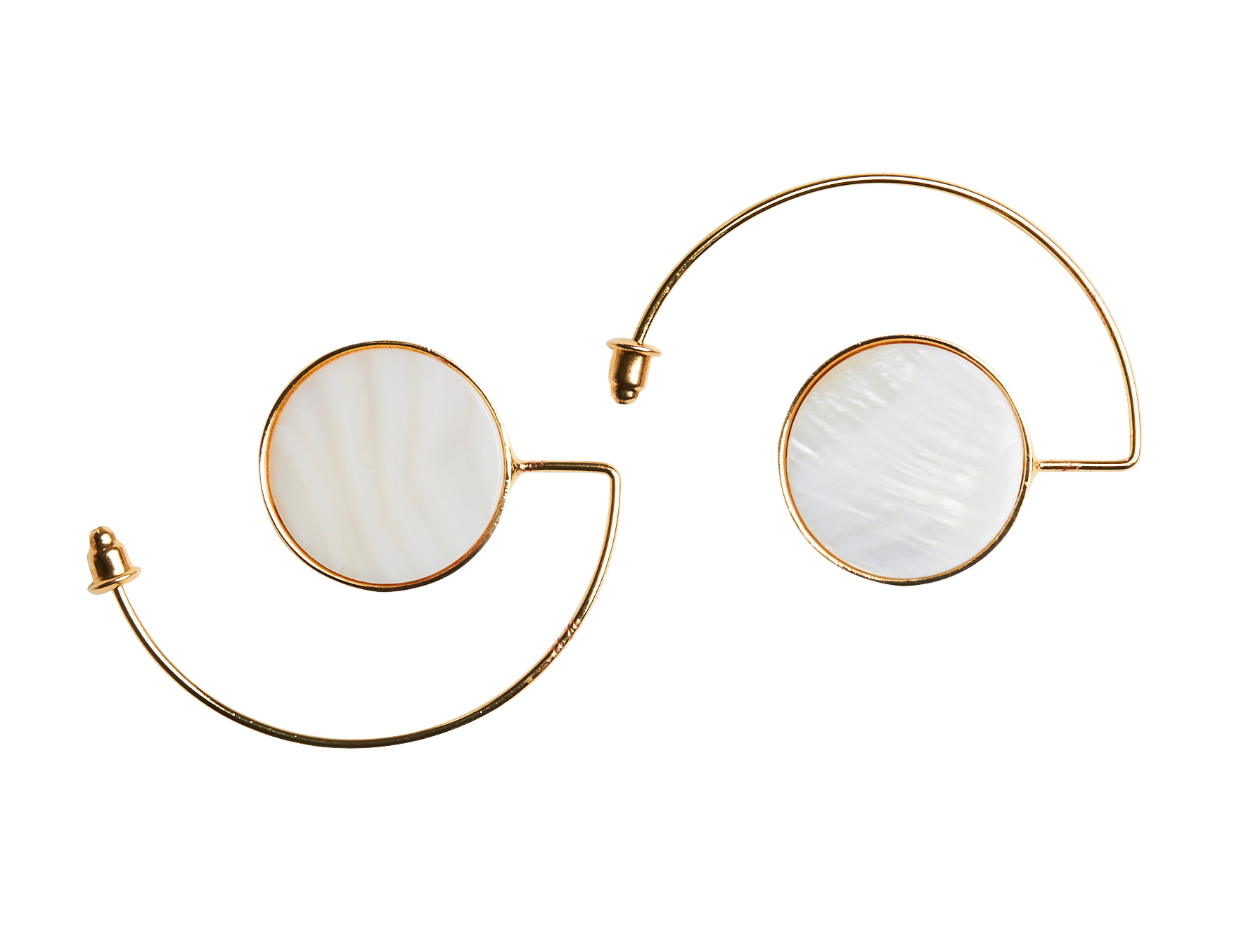 Örhängen med snäckskal